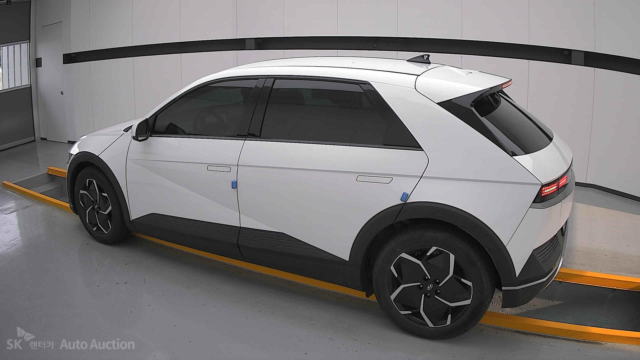 2022 - hyundai ioniq