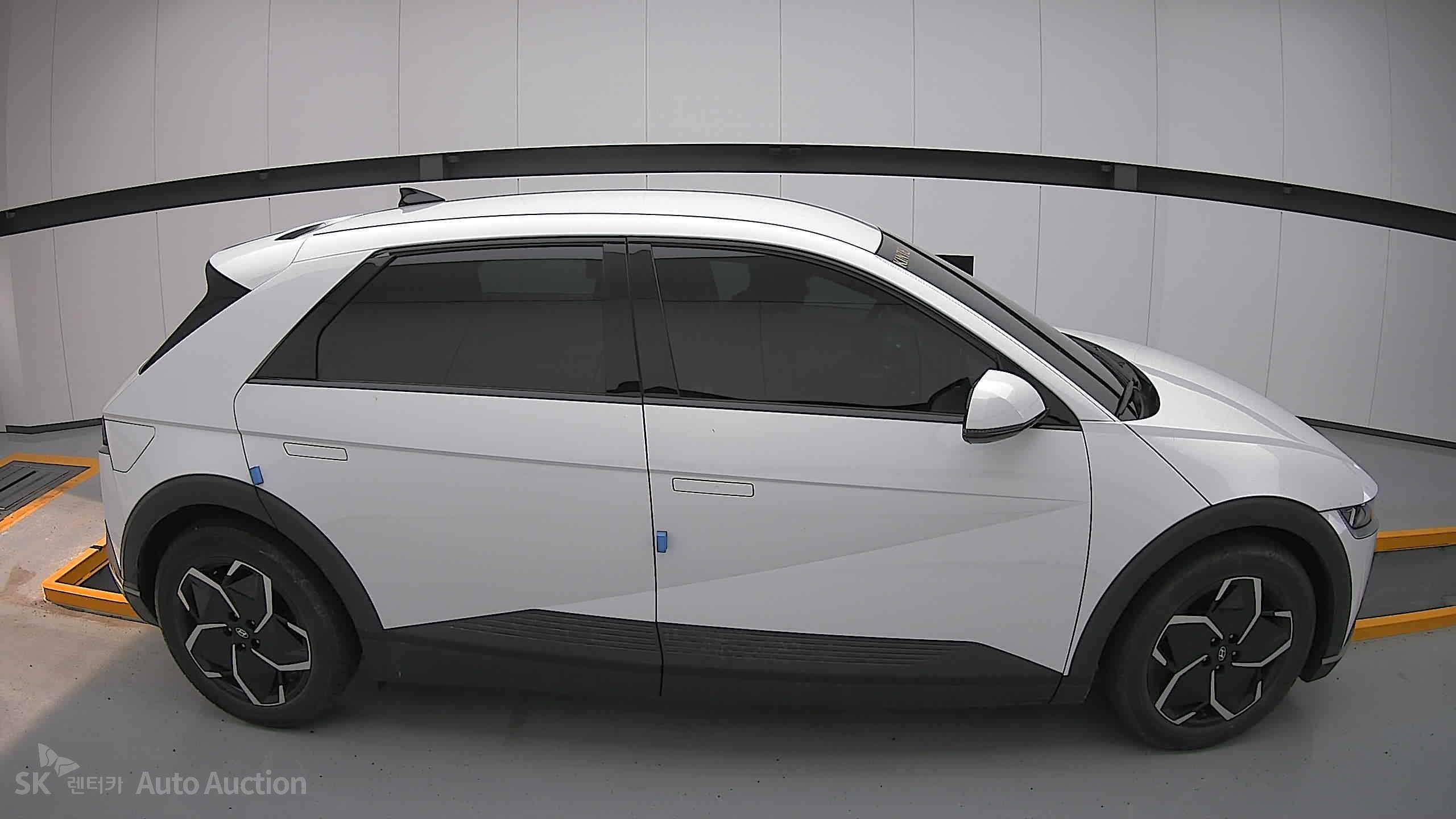 2022 - hyundai ioniq