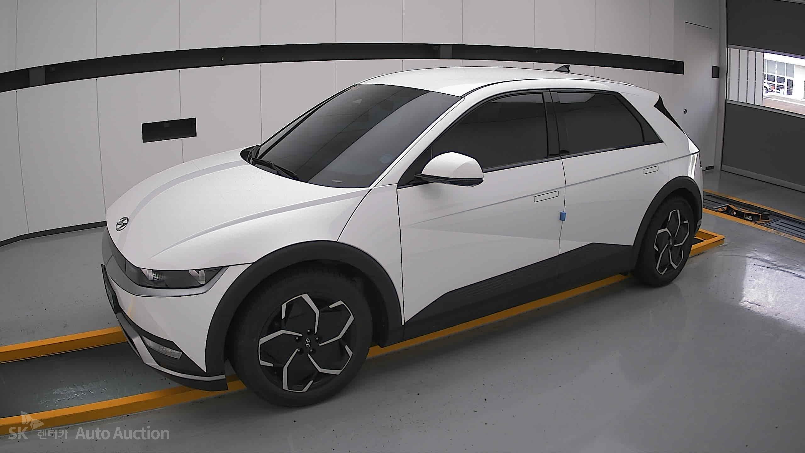 2022 - hyundai ioniq