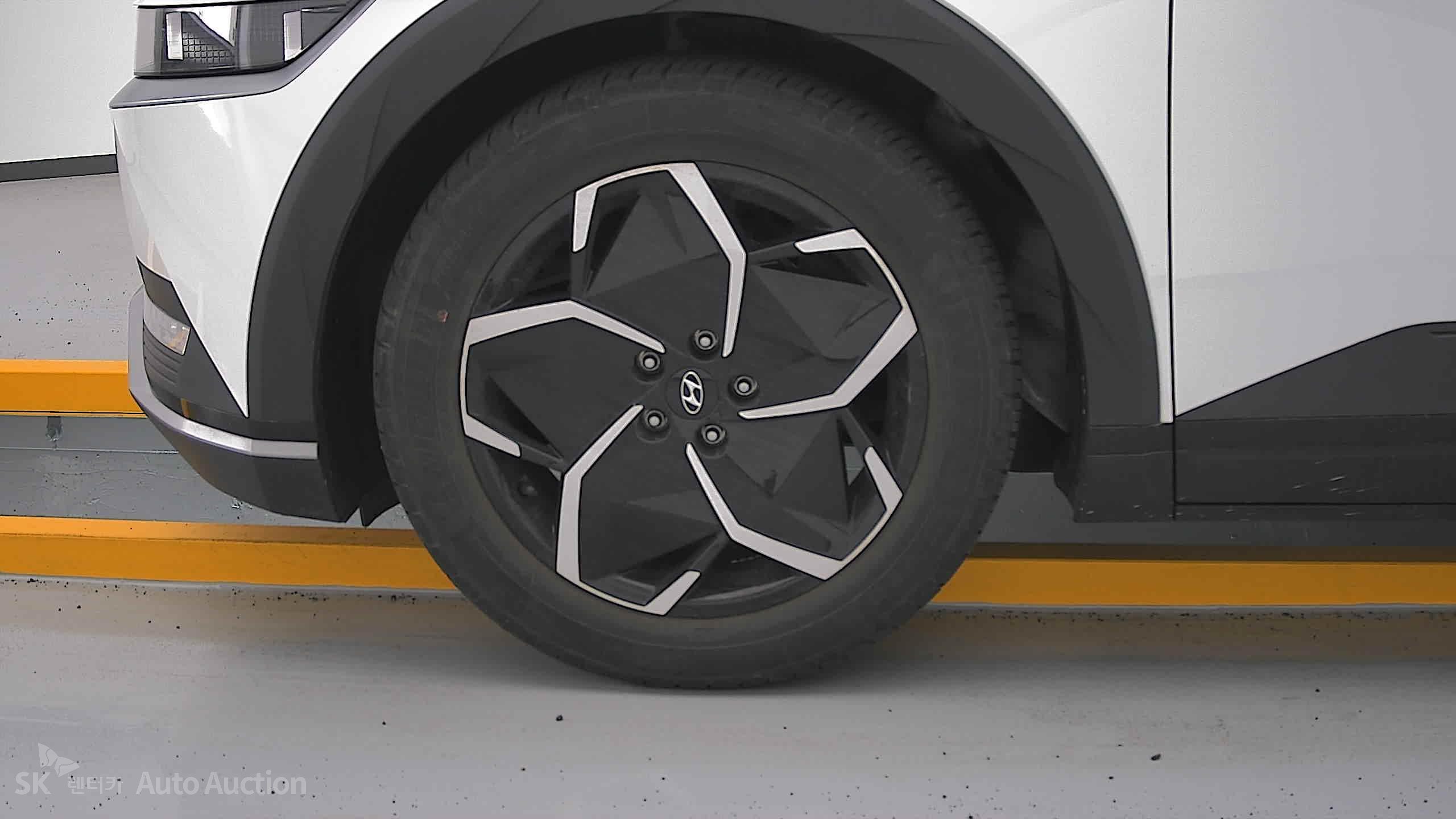 2022 - hyundai ioniq