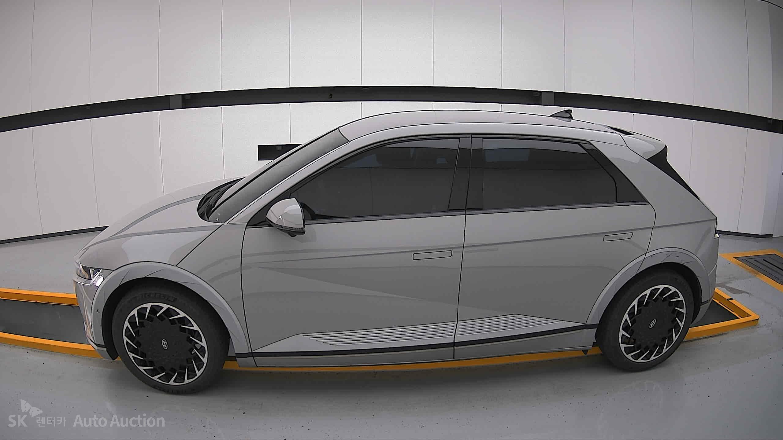 2022 - hyundai ioniq