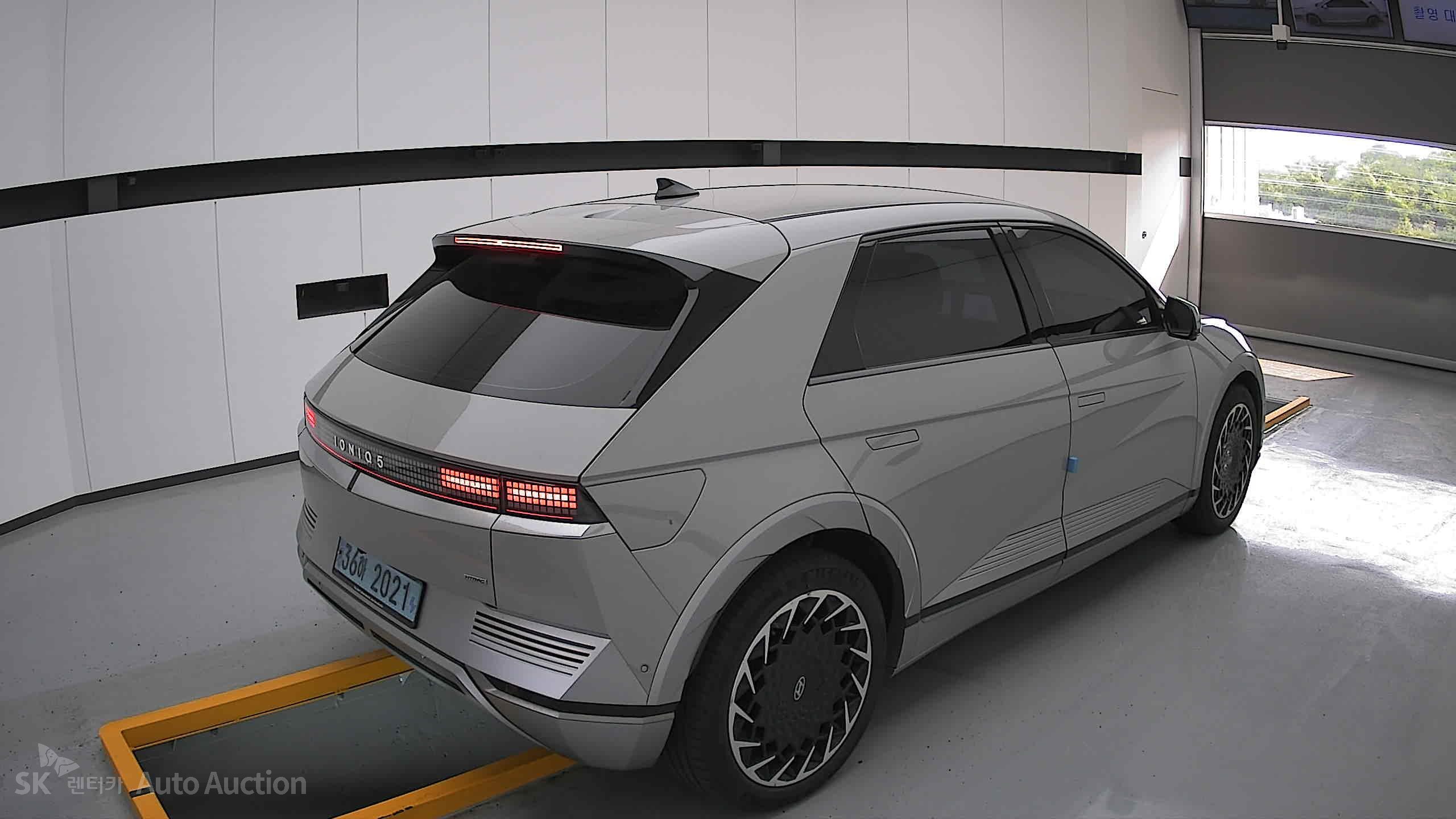 2022 - hyundai ioniq