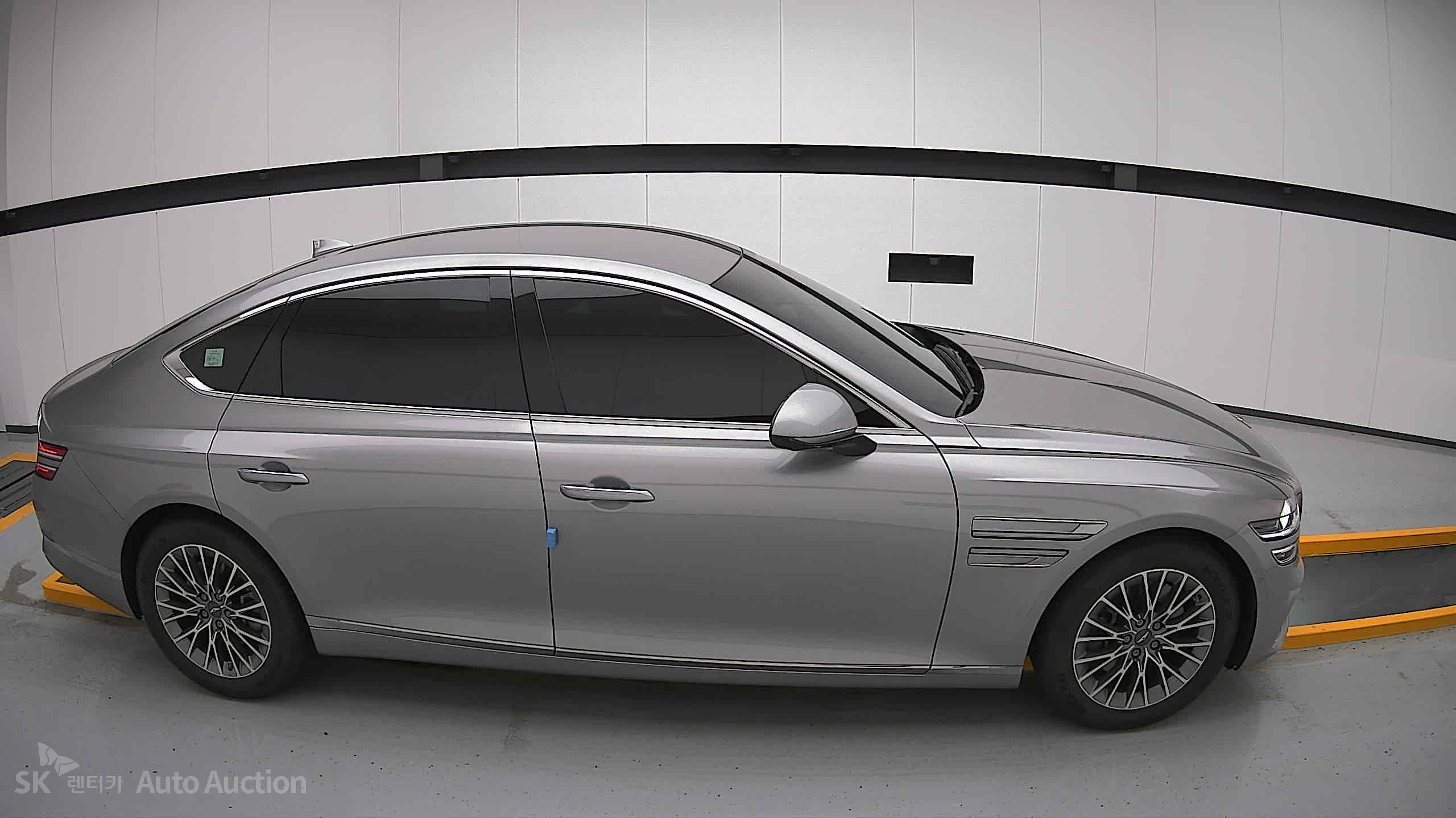 2022 - genesis g80