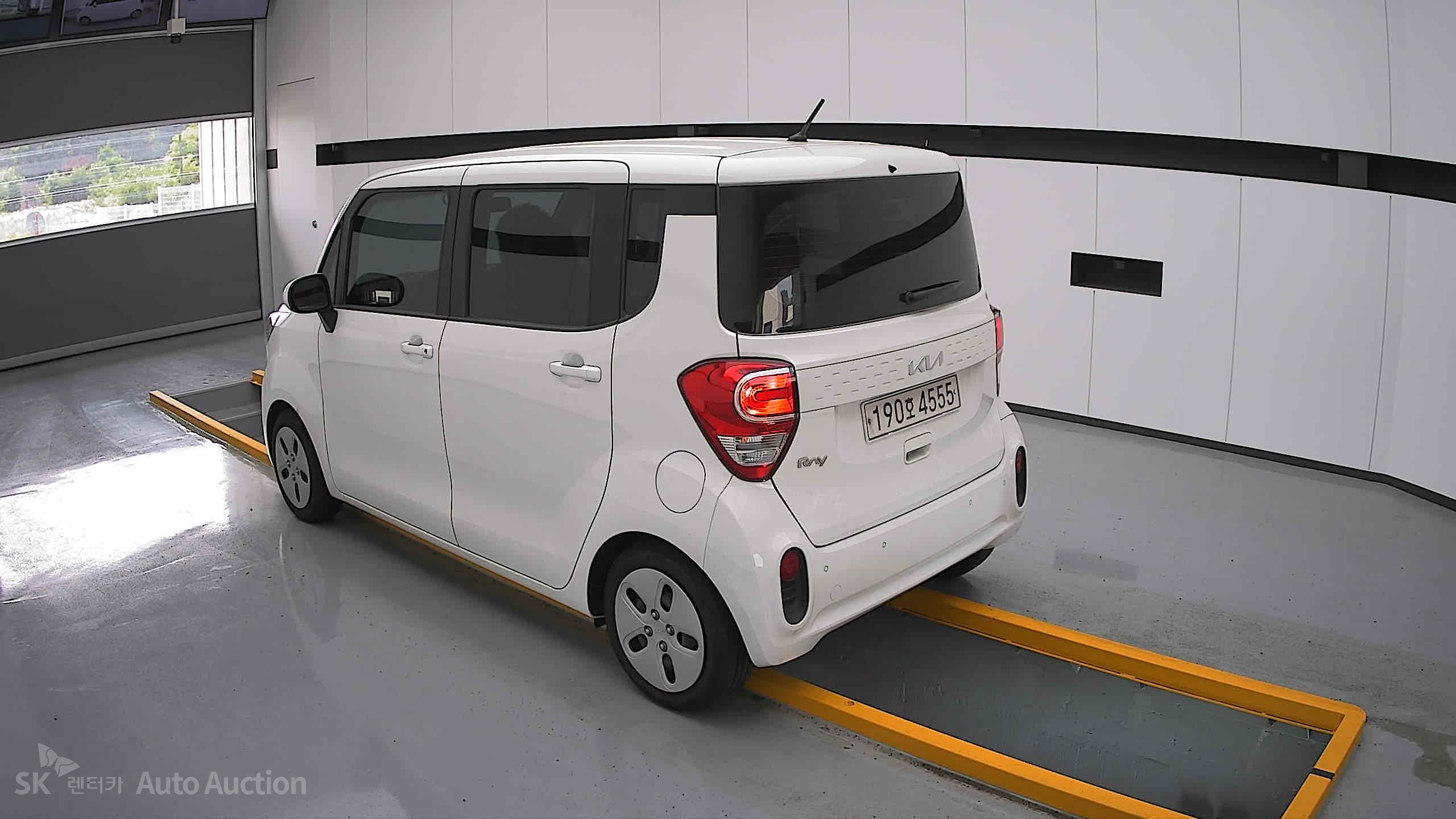 2022 - kia ray