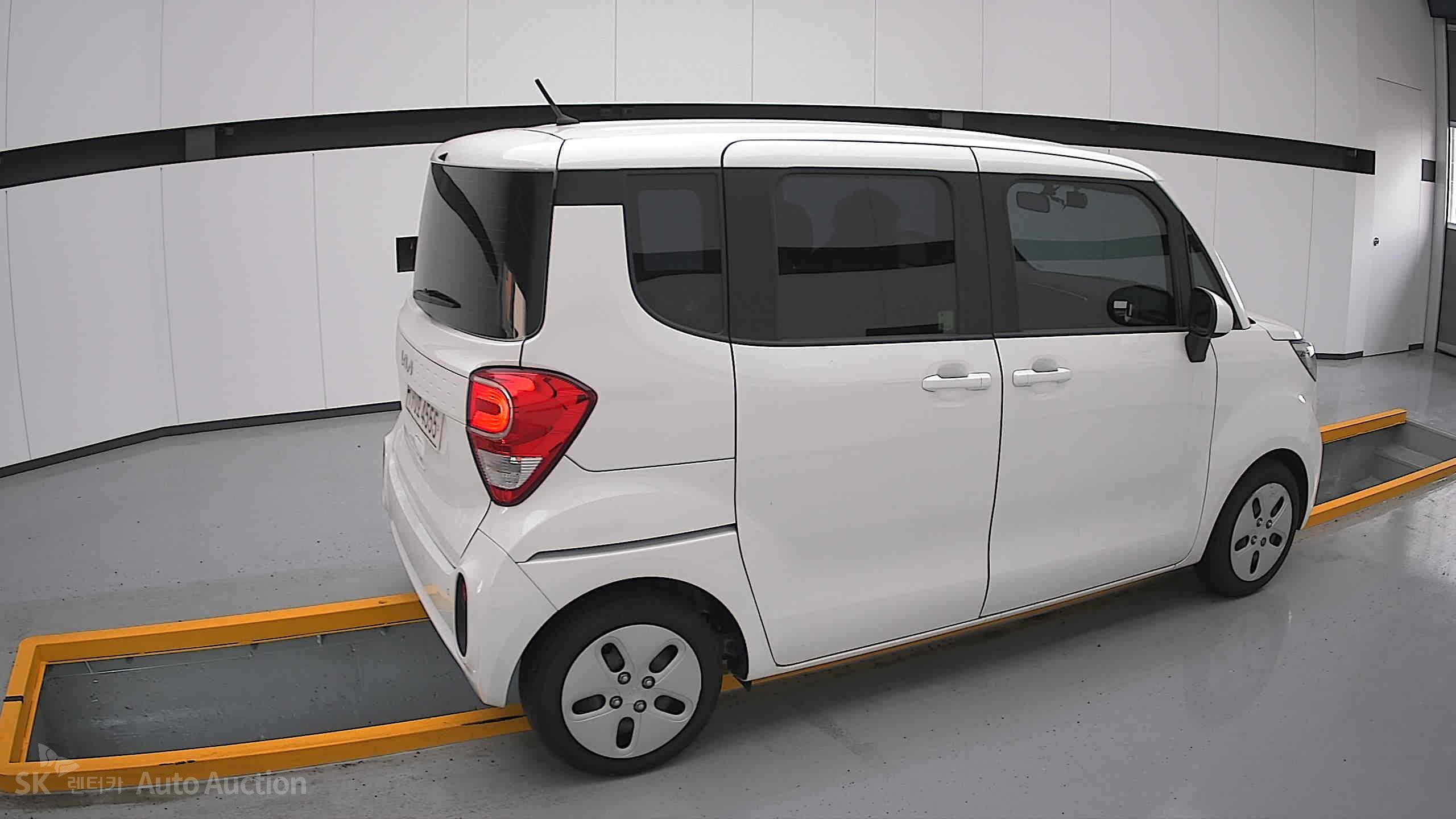 2022 - kia ray