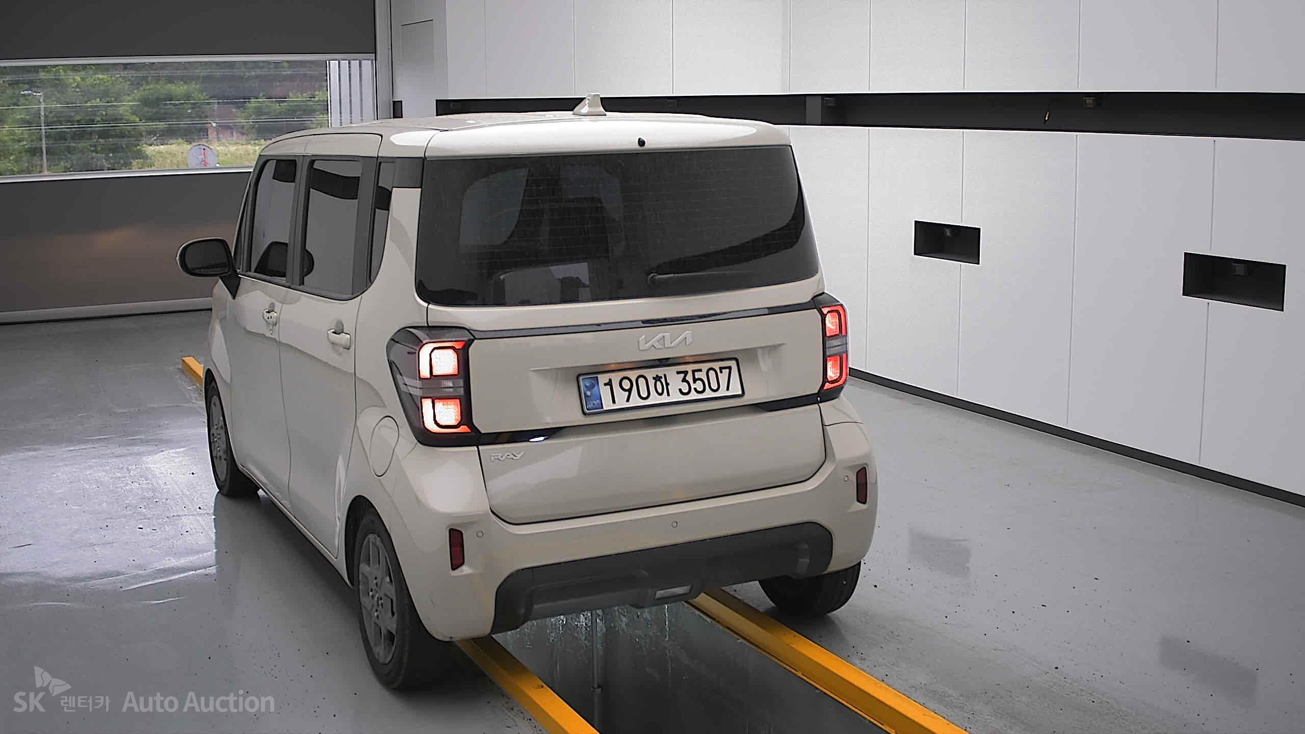 2023 - kia ray