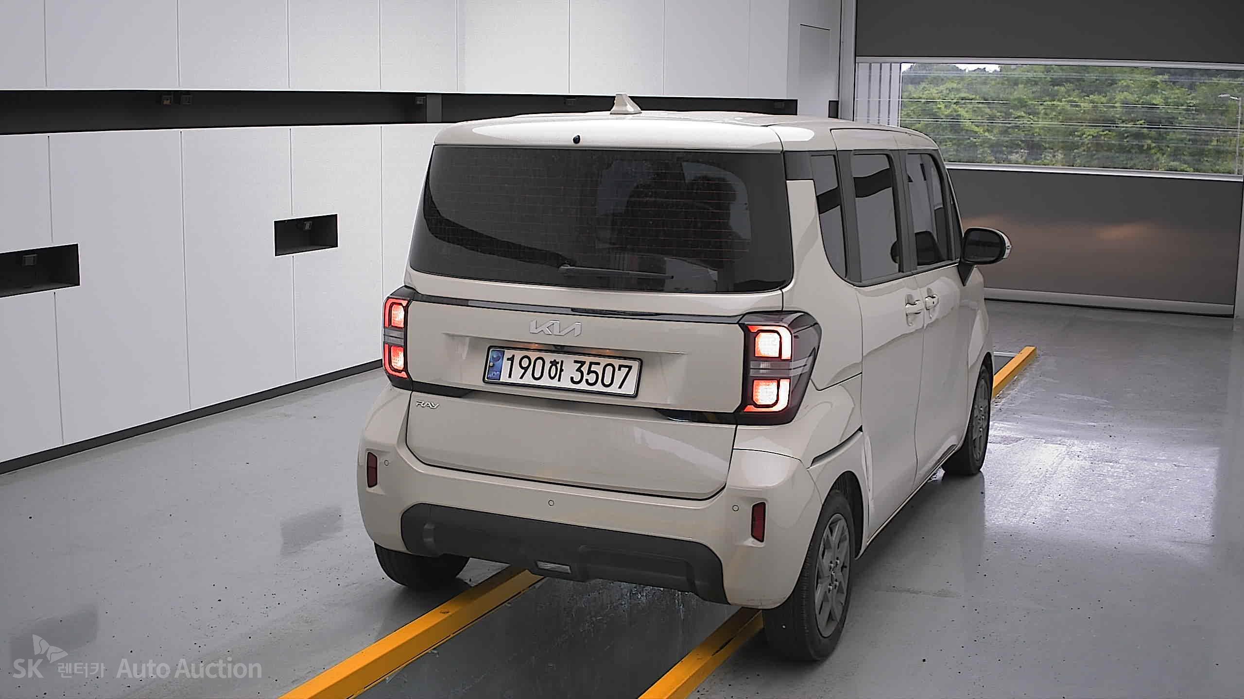 2023 - kia ray