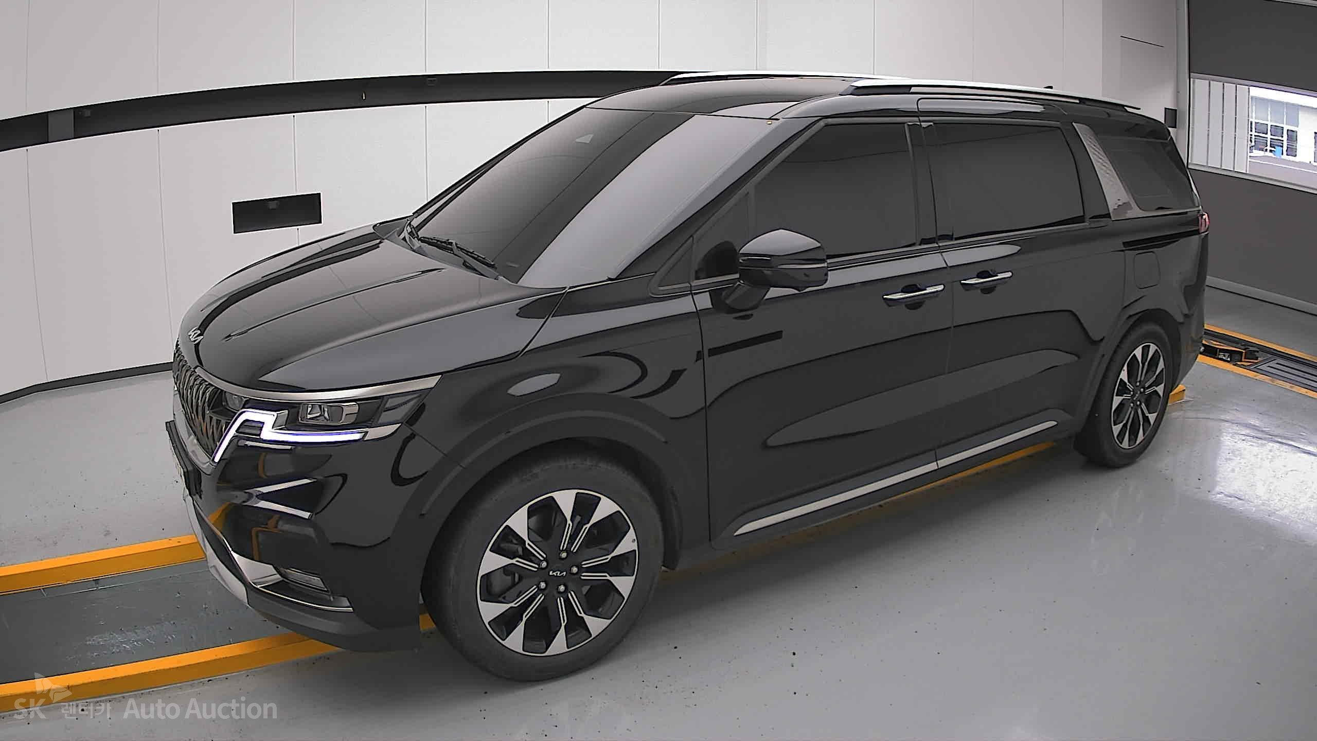 2023 - kia carnival