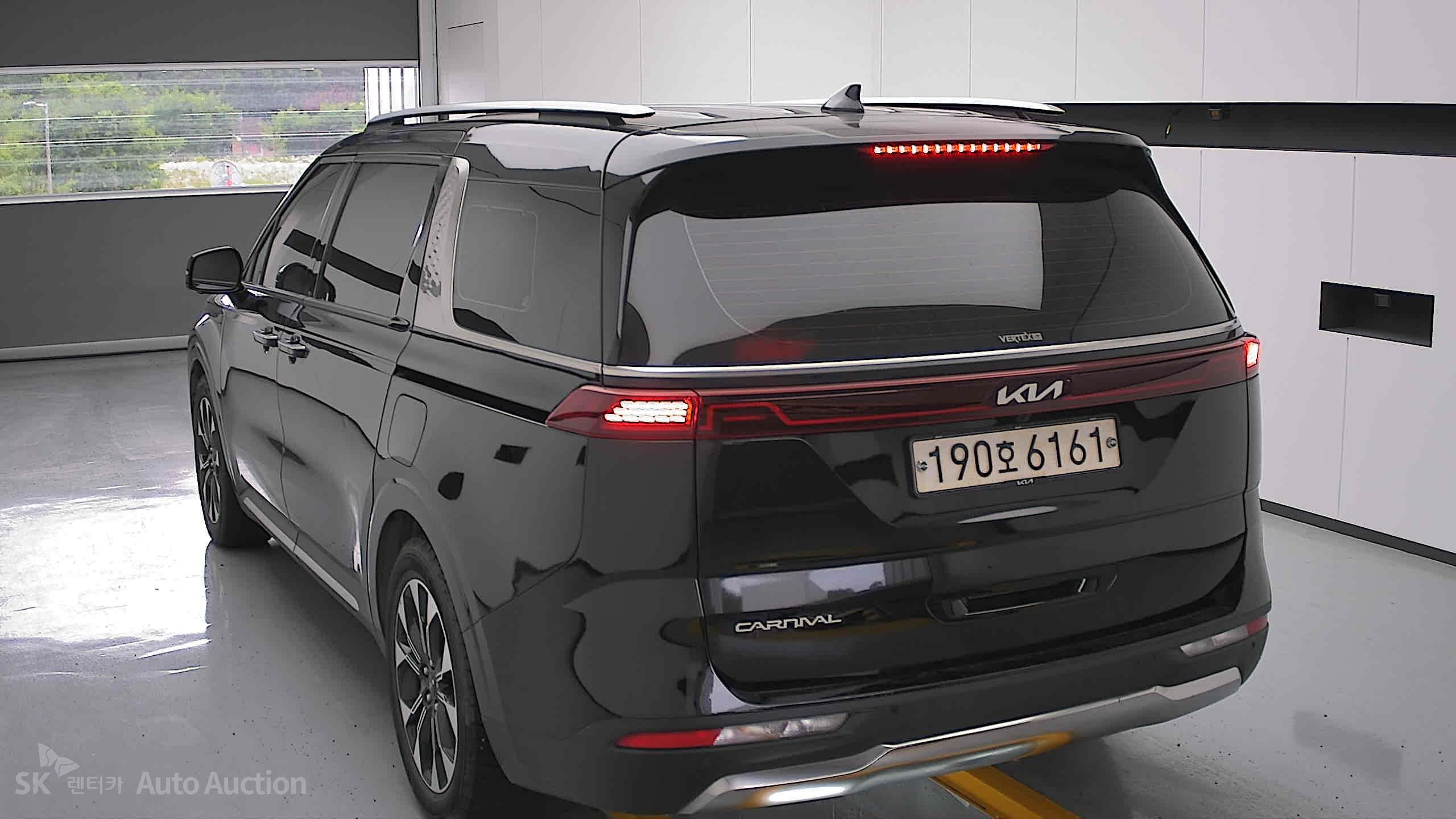 2023 - kia carnival