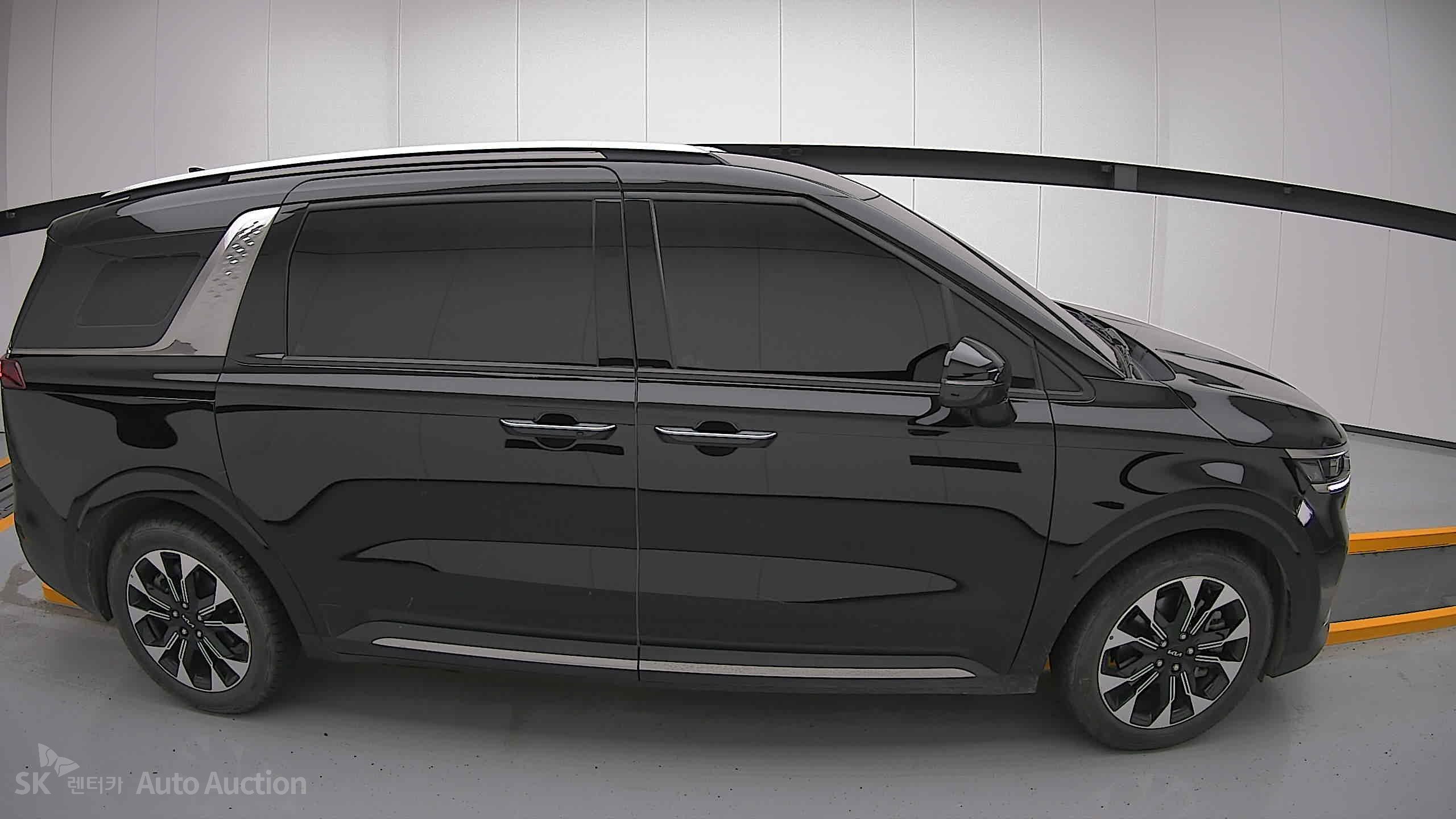 2023 - kia carnival