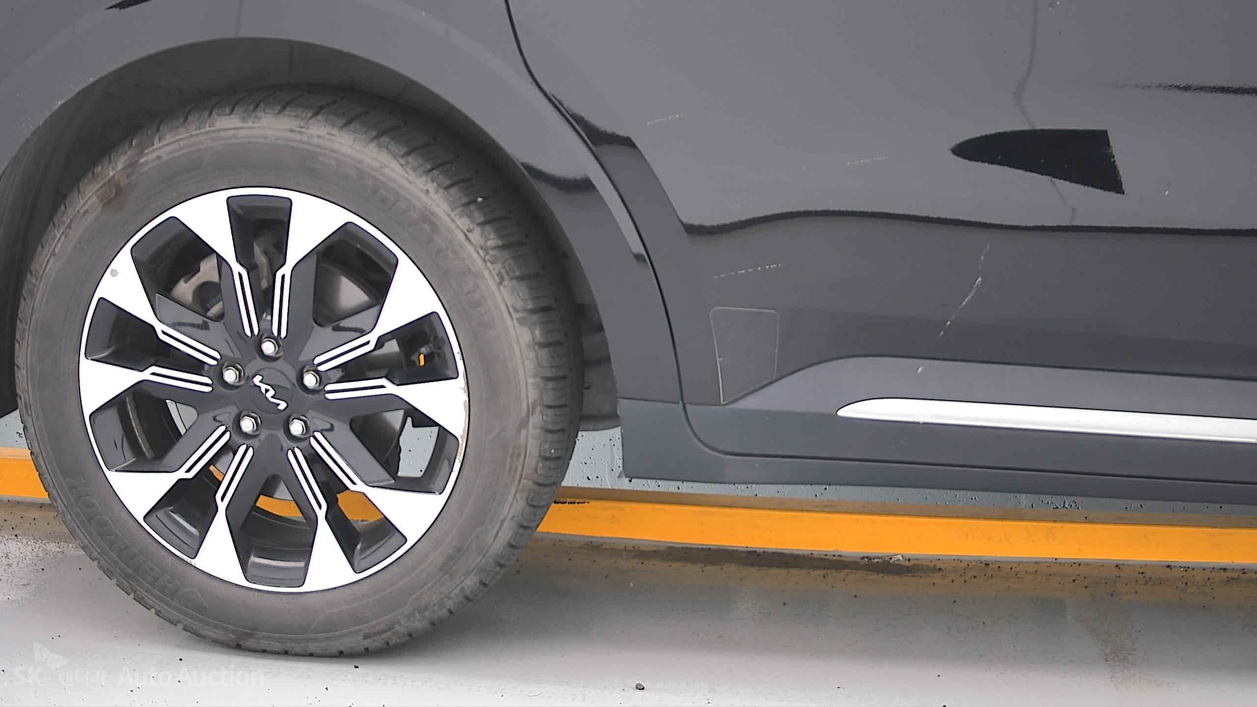 2023 - kia carnival