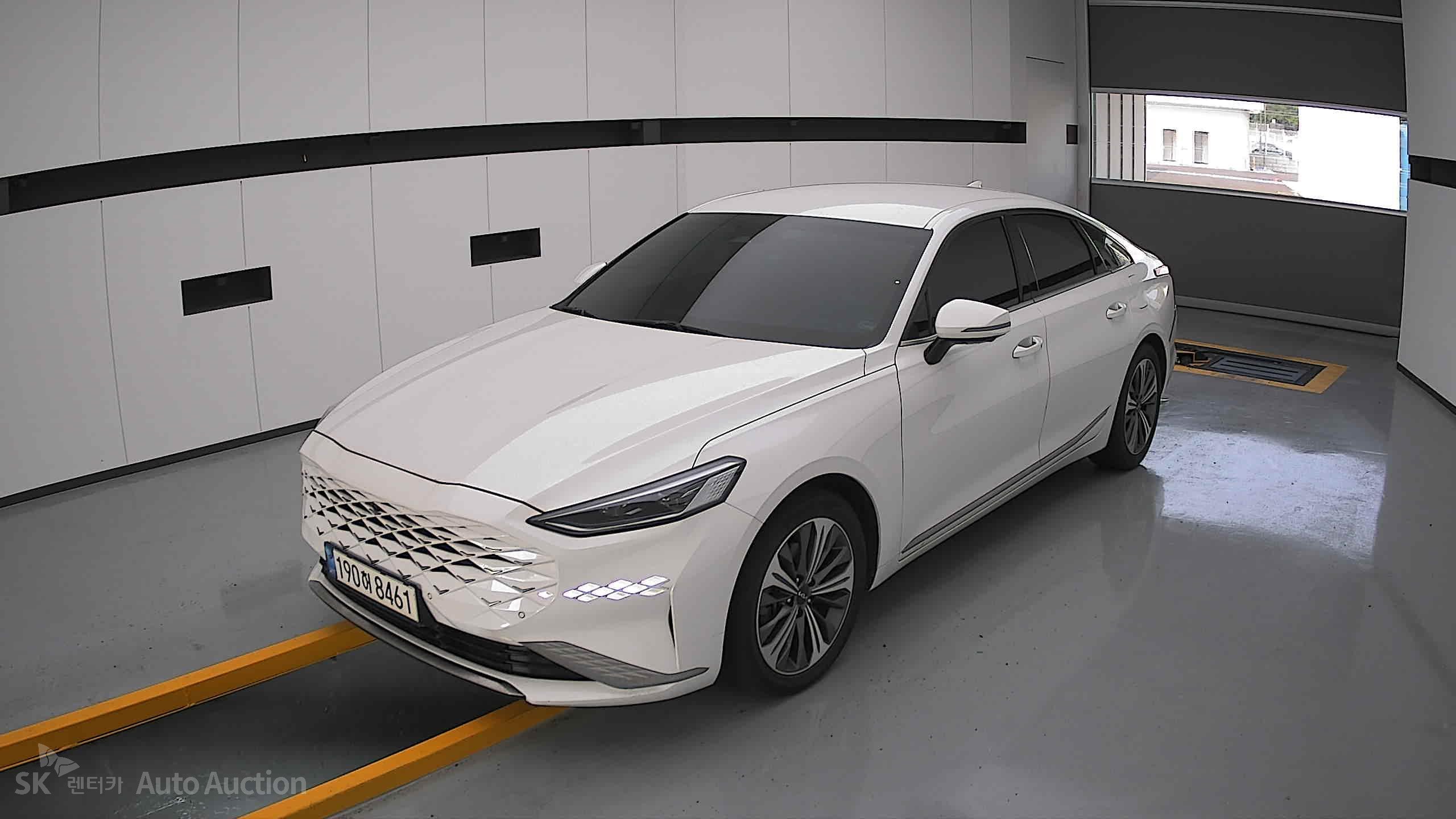 2022 - kia k8