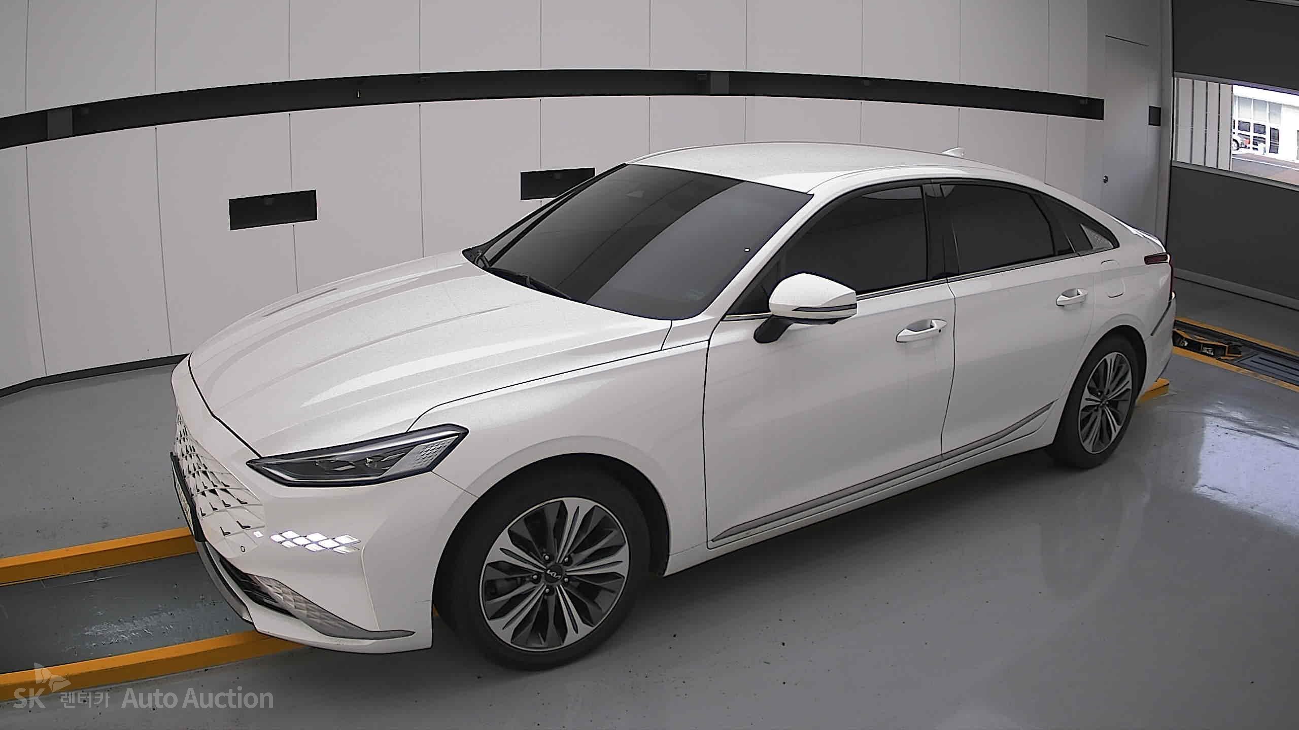2022 - kia k8