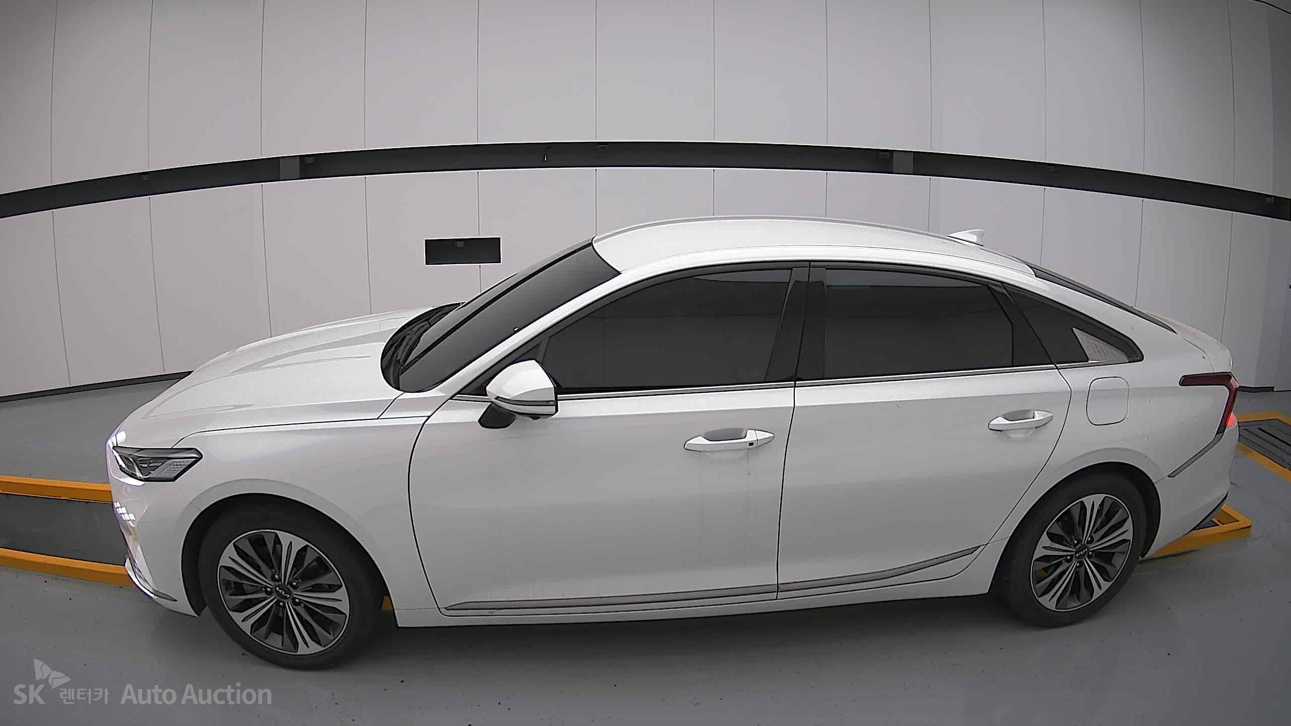 2022 - kia k8