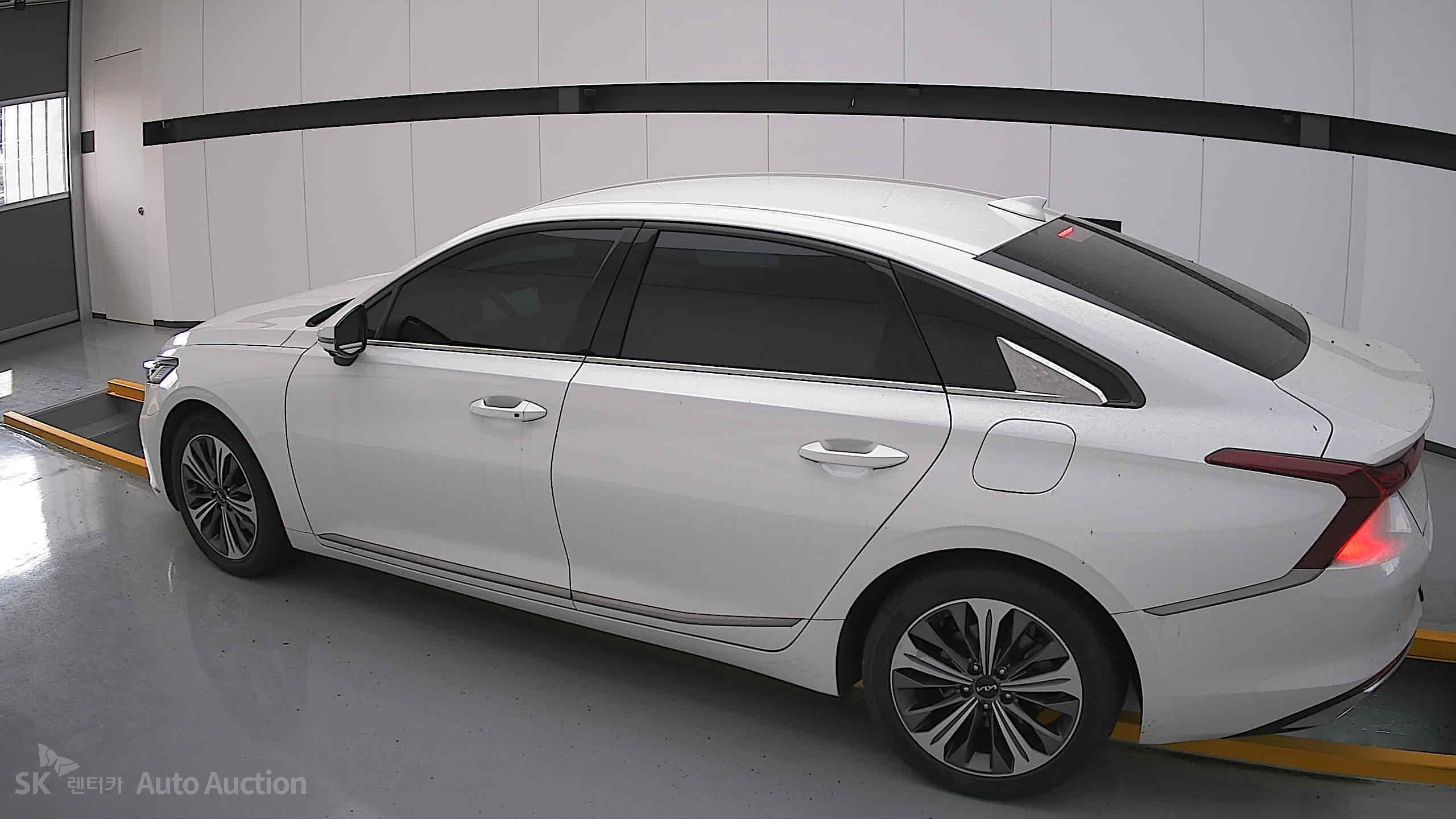2022 - kia k8
