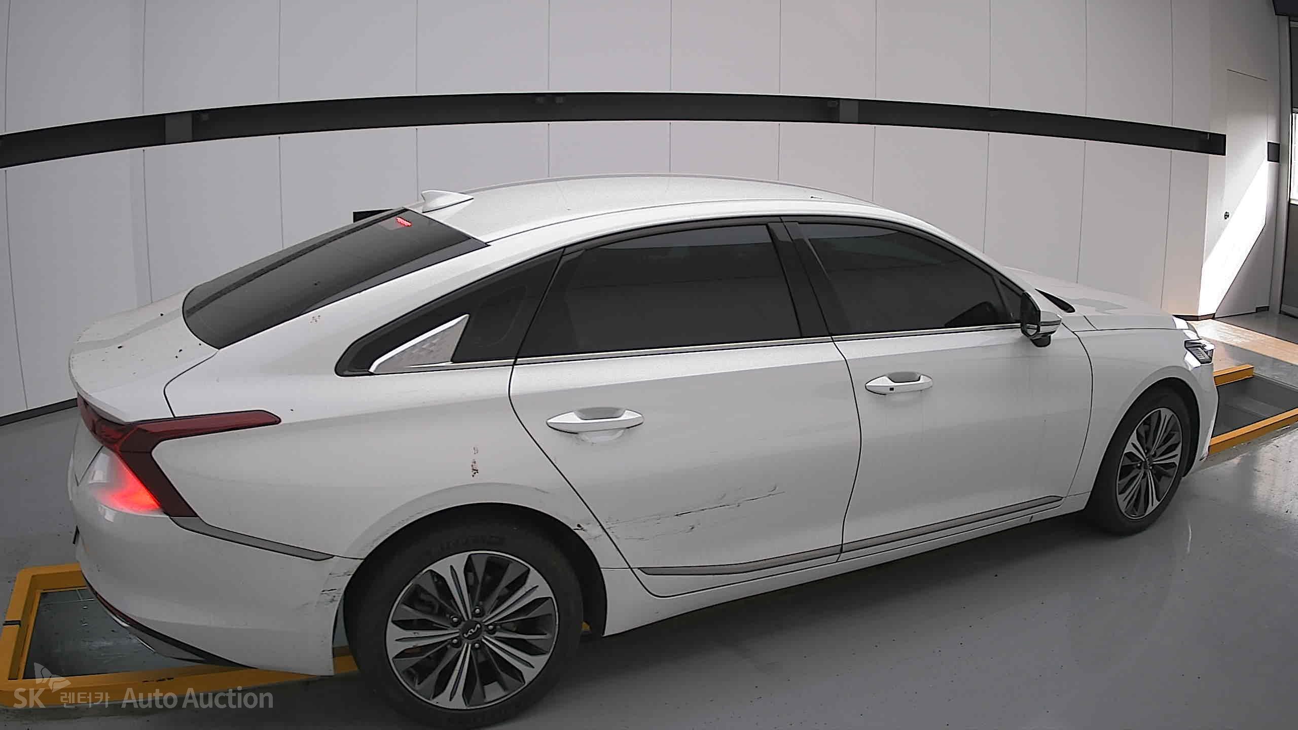 2022 - kia k8