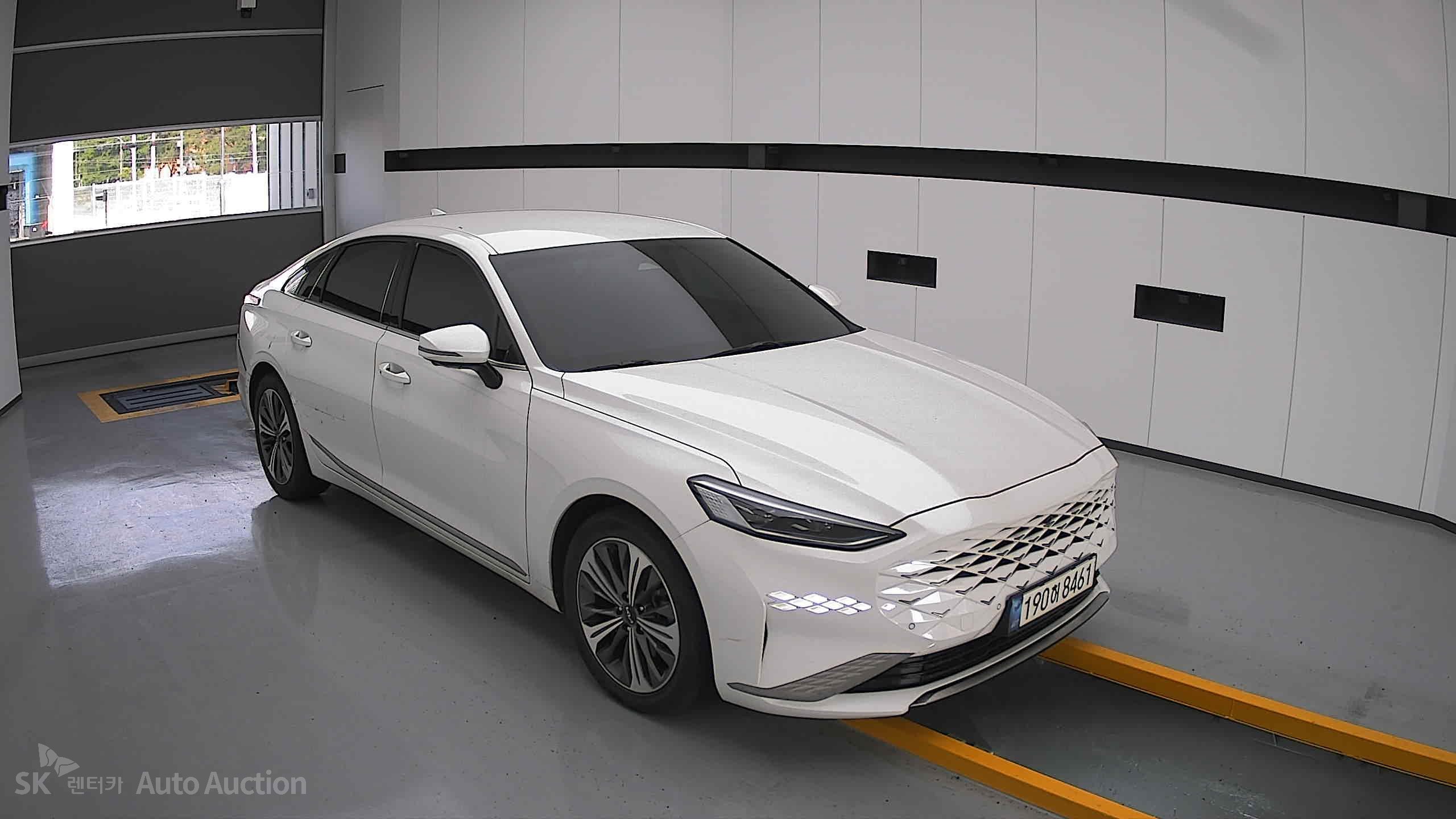 2022 - kia k8