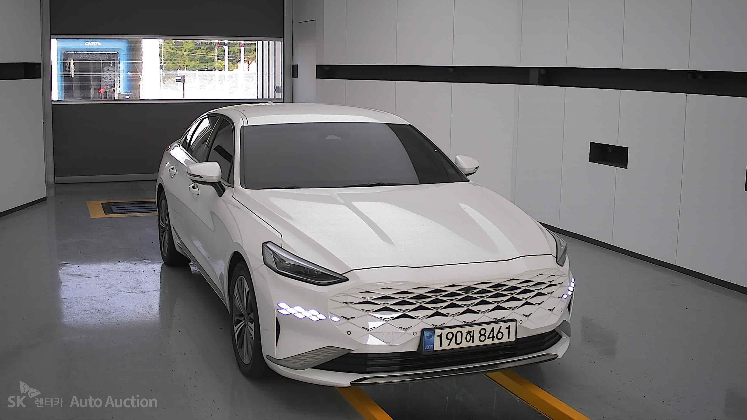 2022 - kia k8