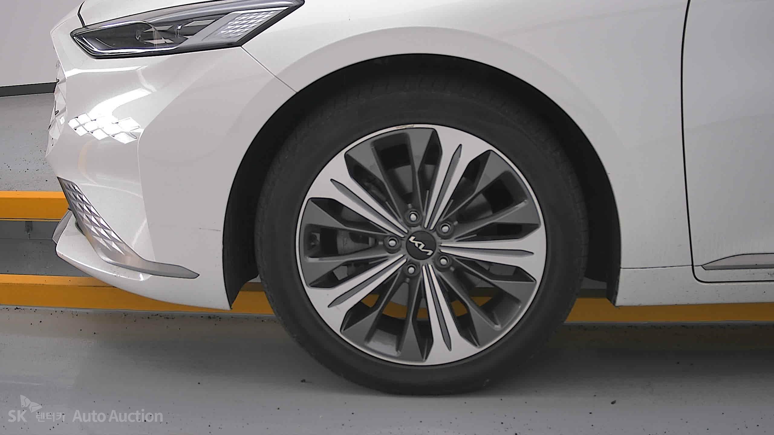 2022 - kia k8