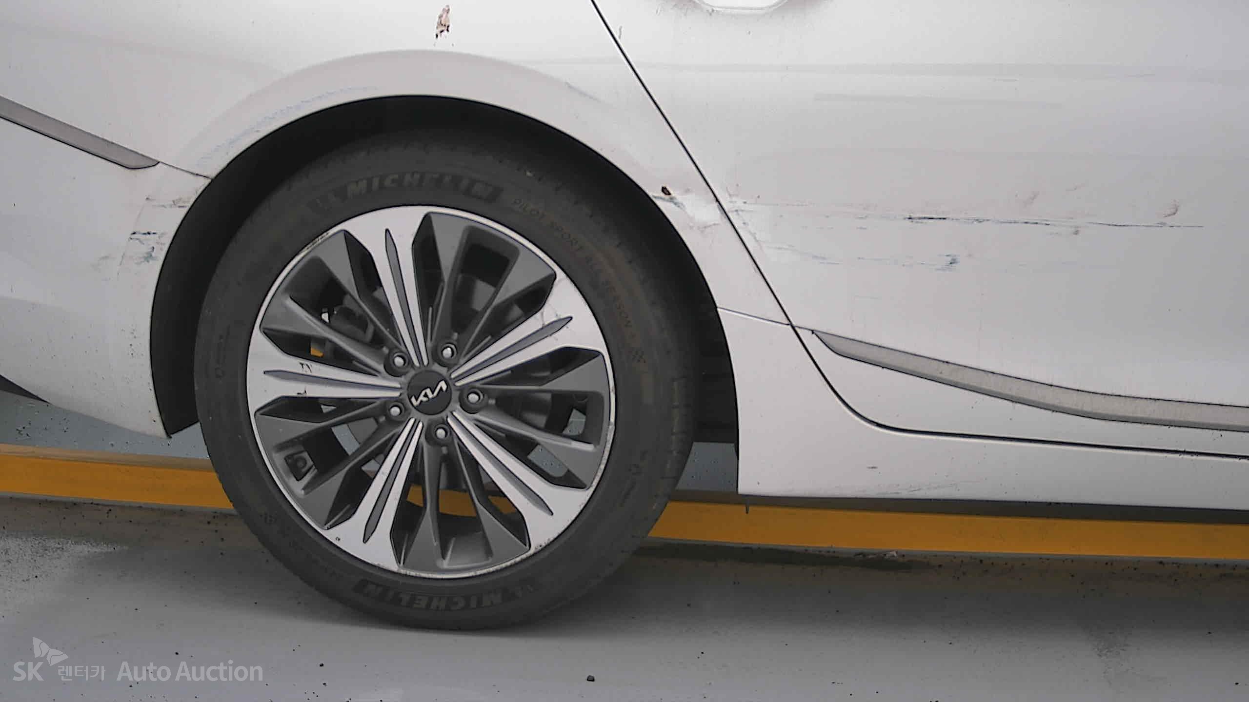 2022 - kia k8