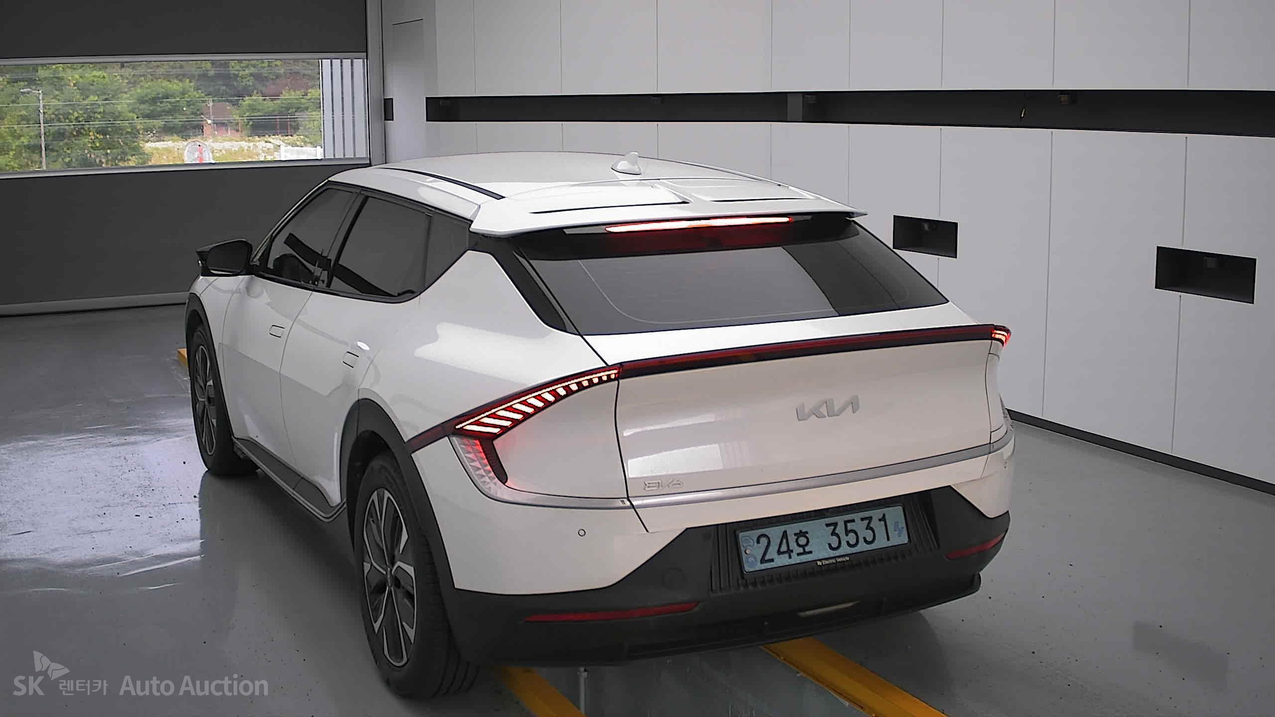 2022 - kia ev6