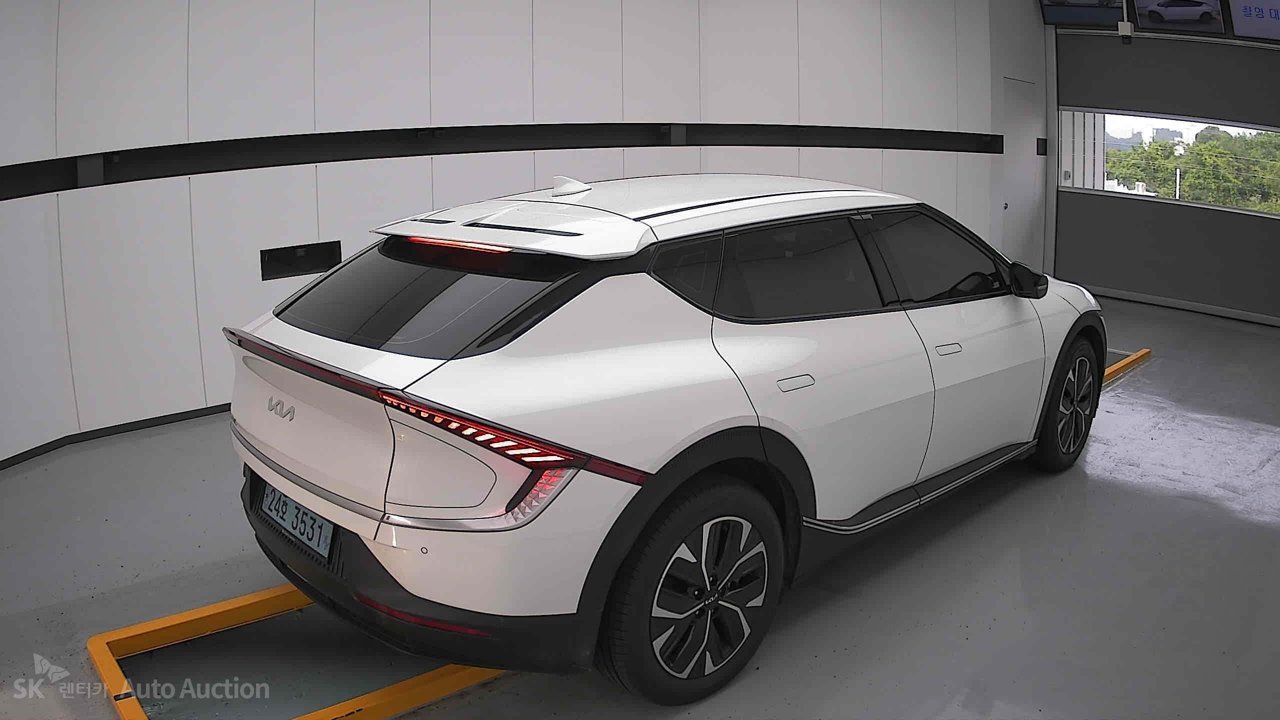 2022 - kia ev6