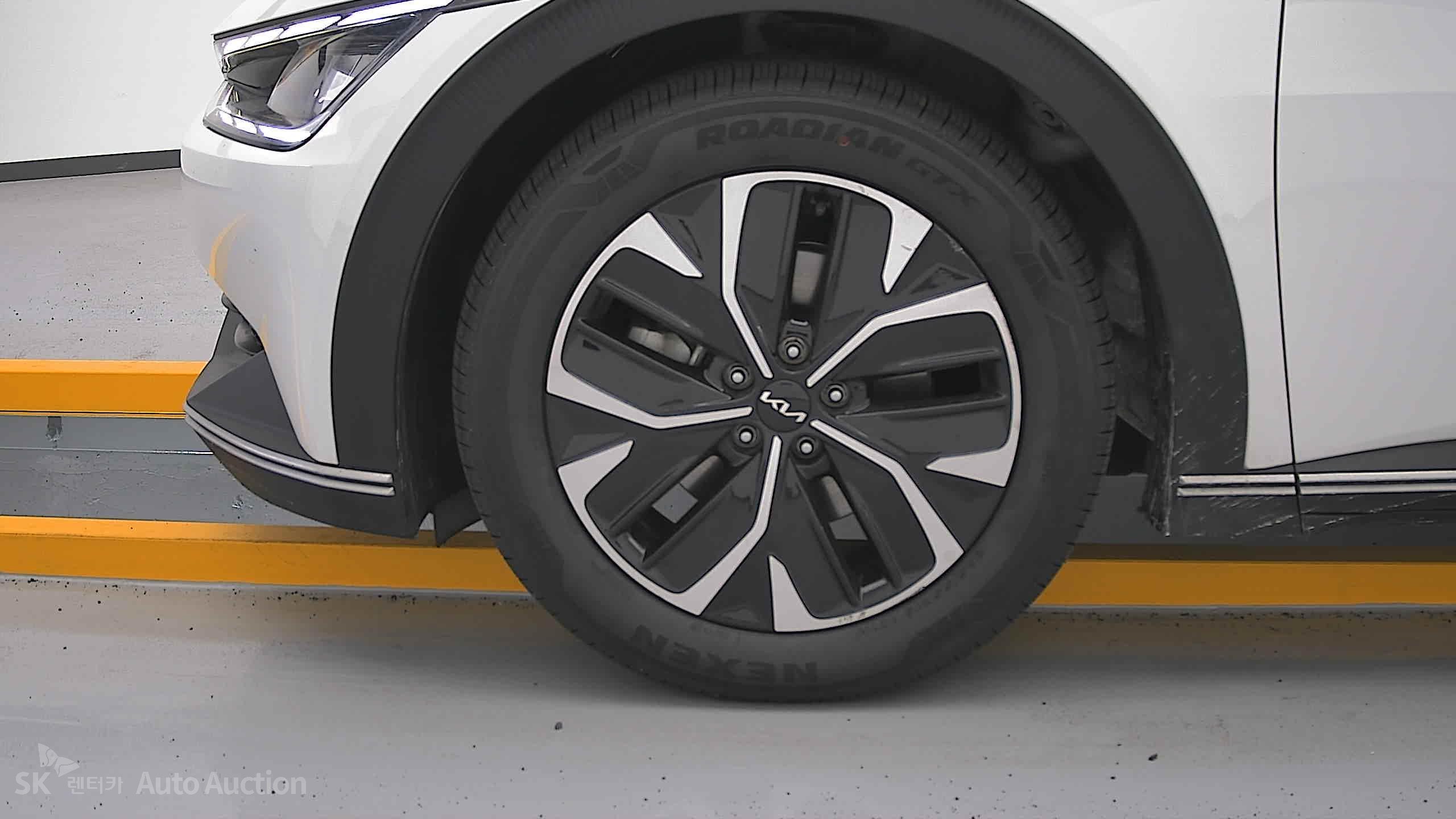 2022 - kia ev6