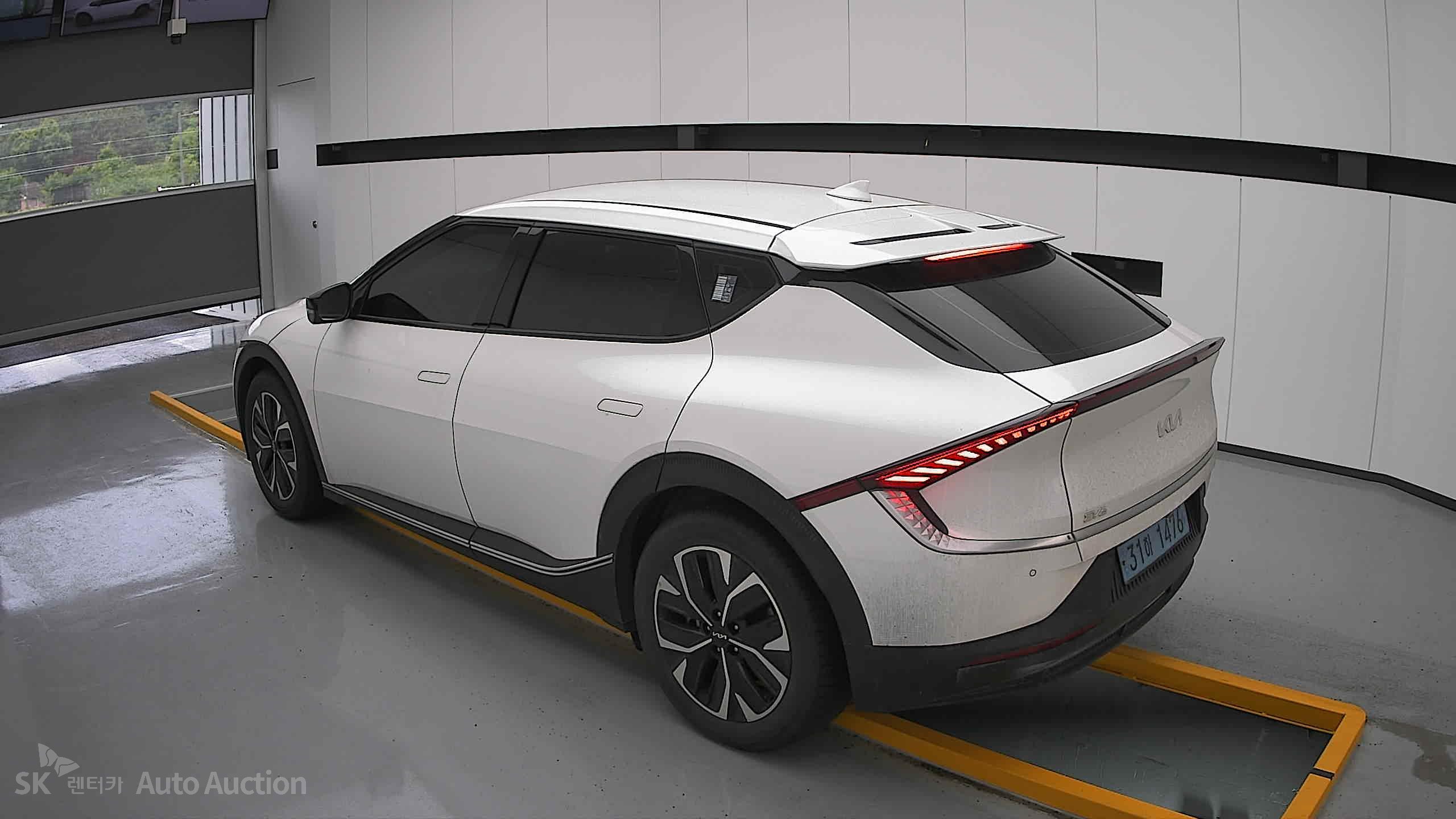 2022 - kia ev6