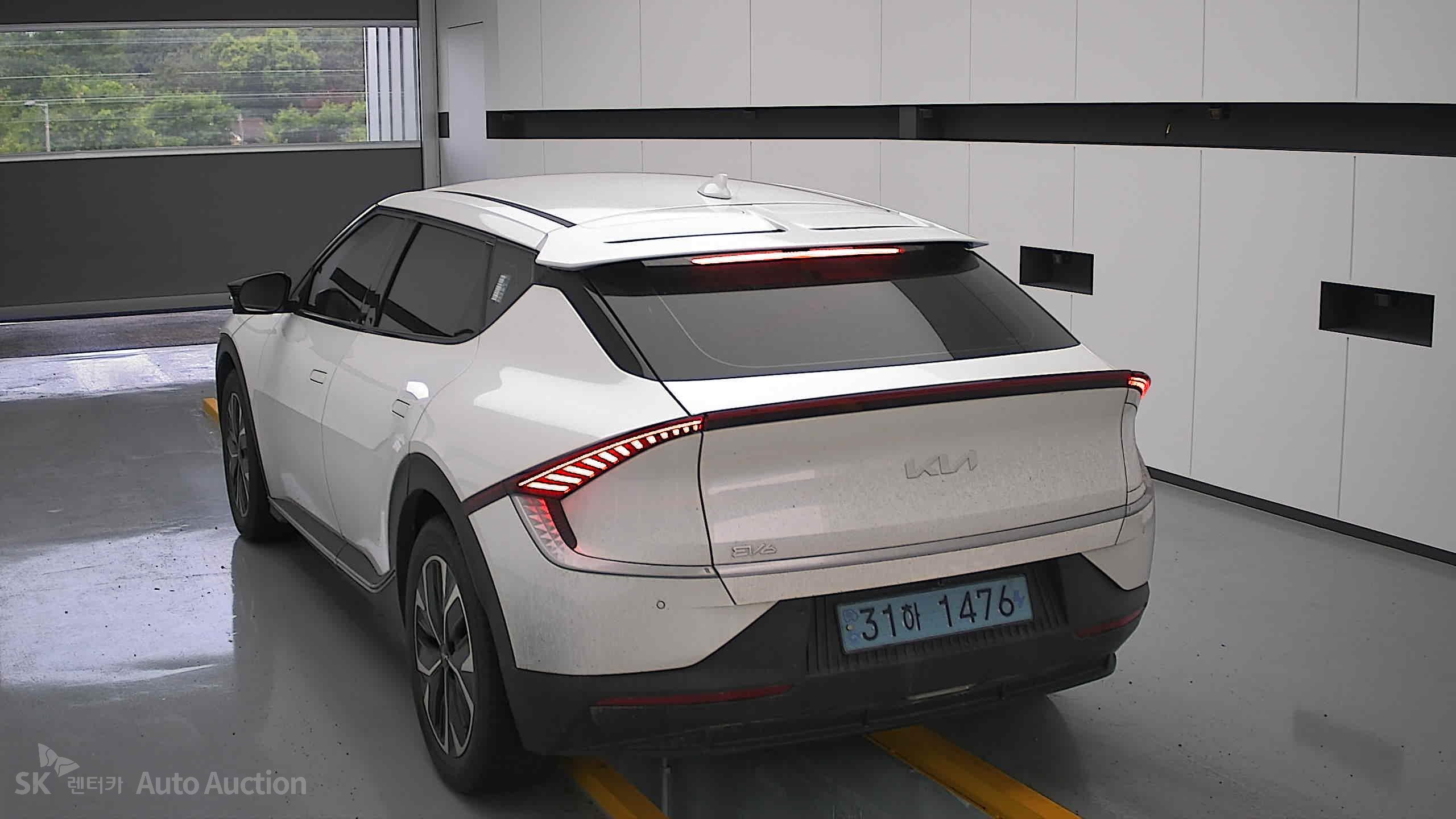 2022 - kia ev6