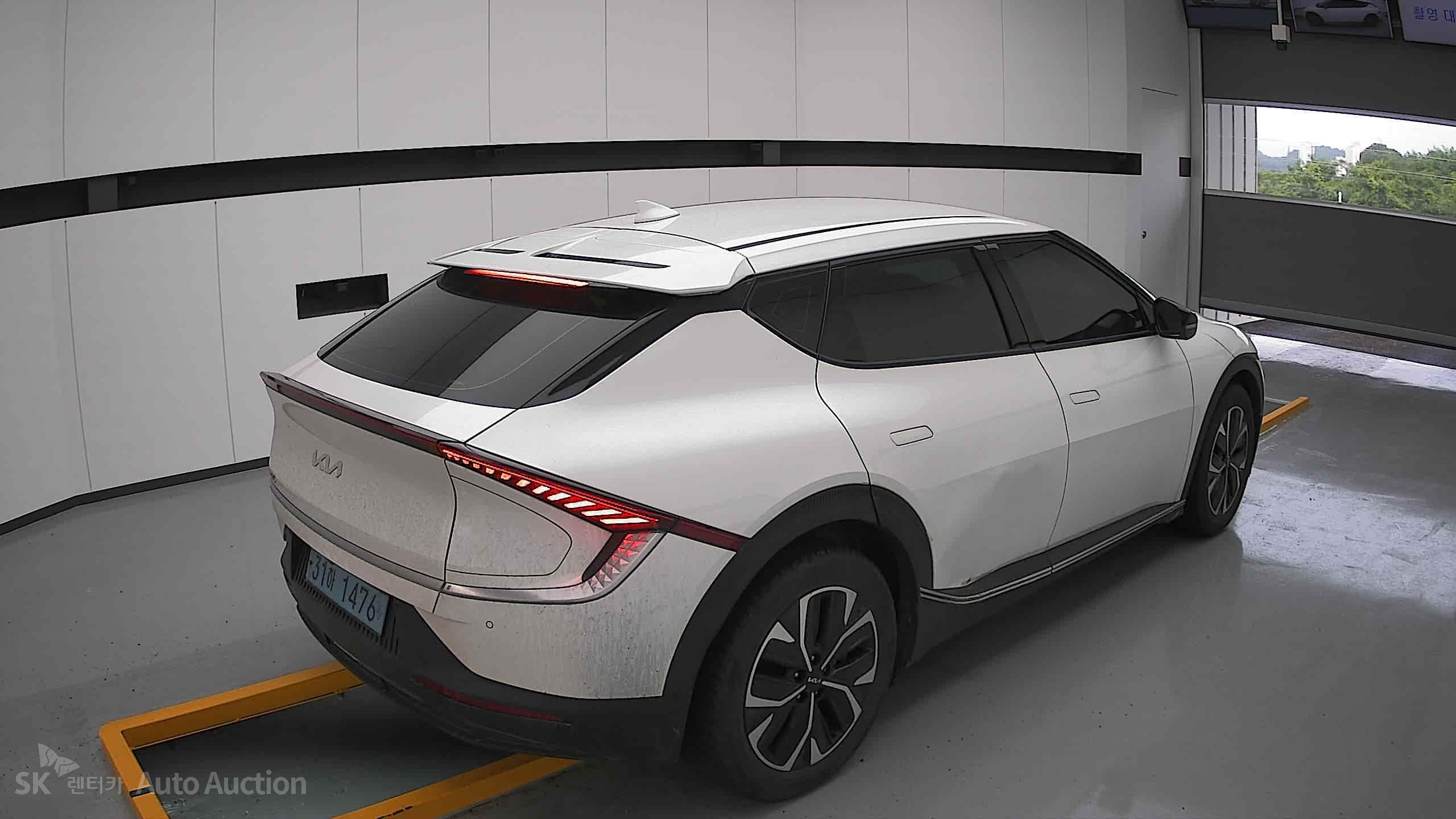 2022 - kia ev6