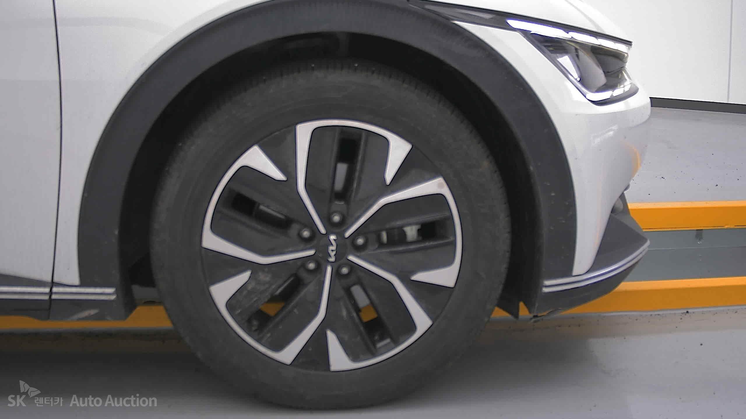 2022 - kia ev6