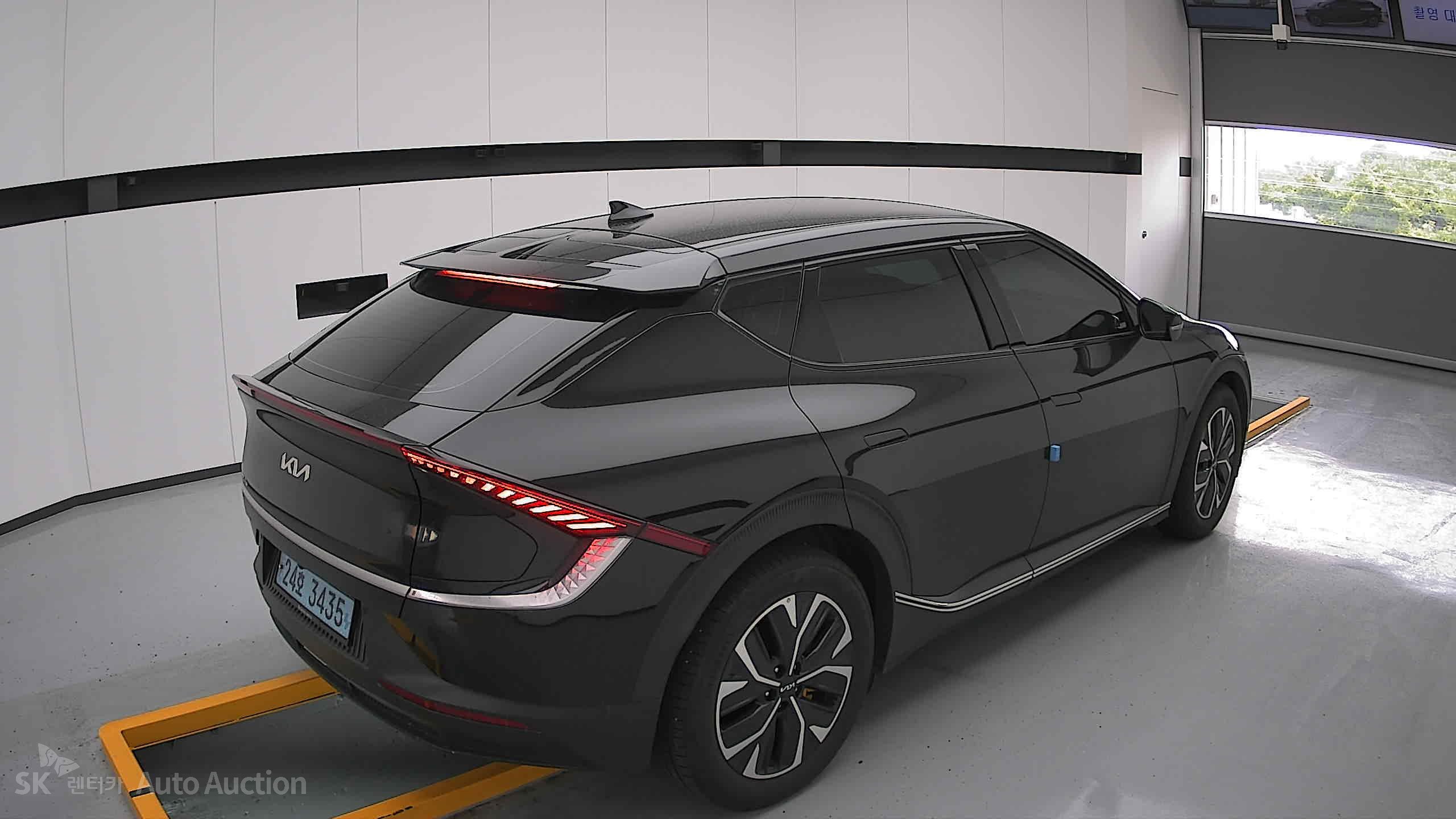 2022 - kia ev6