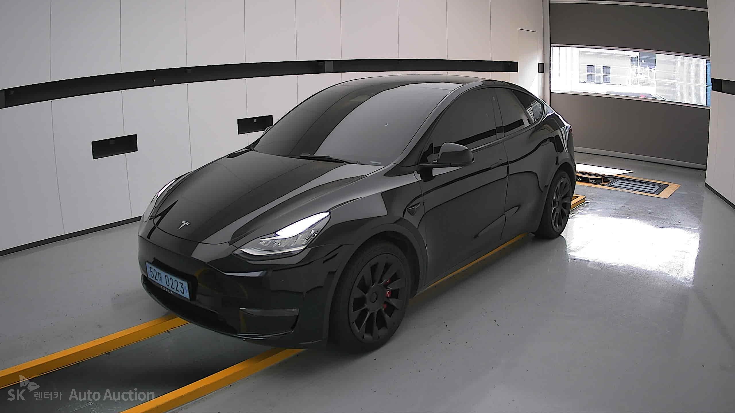 2022 - tesla model y