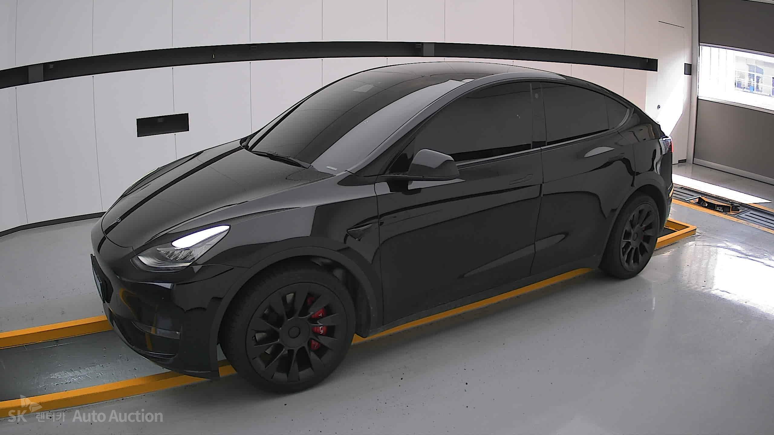 2022 - tesla model y