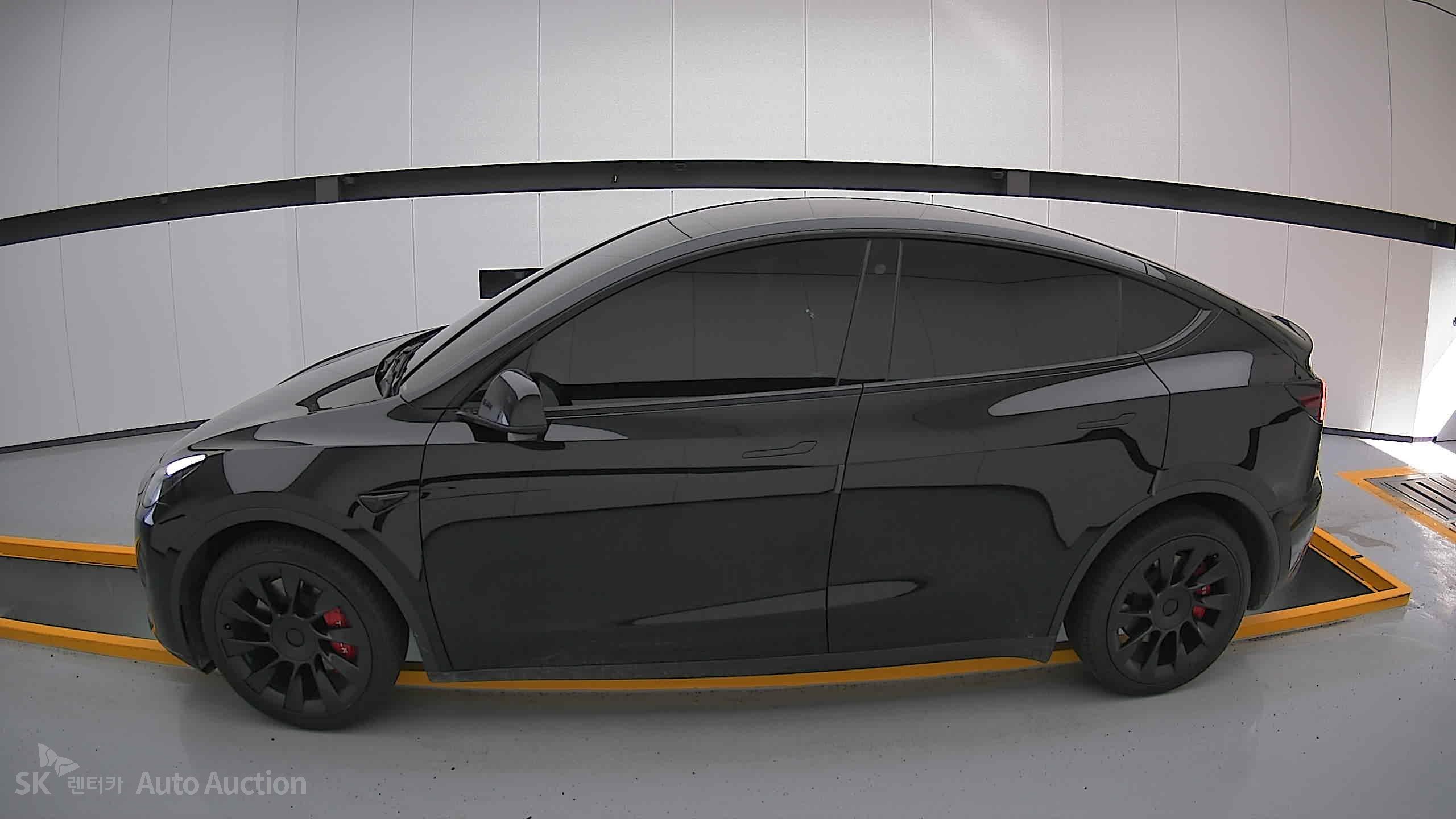 2022 - tesla model y
