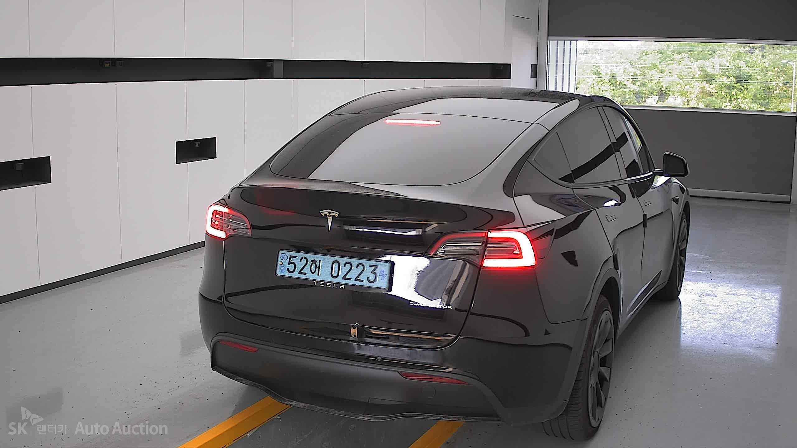 2022 - tesla model y