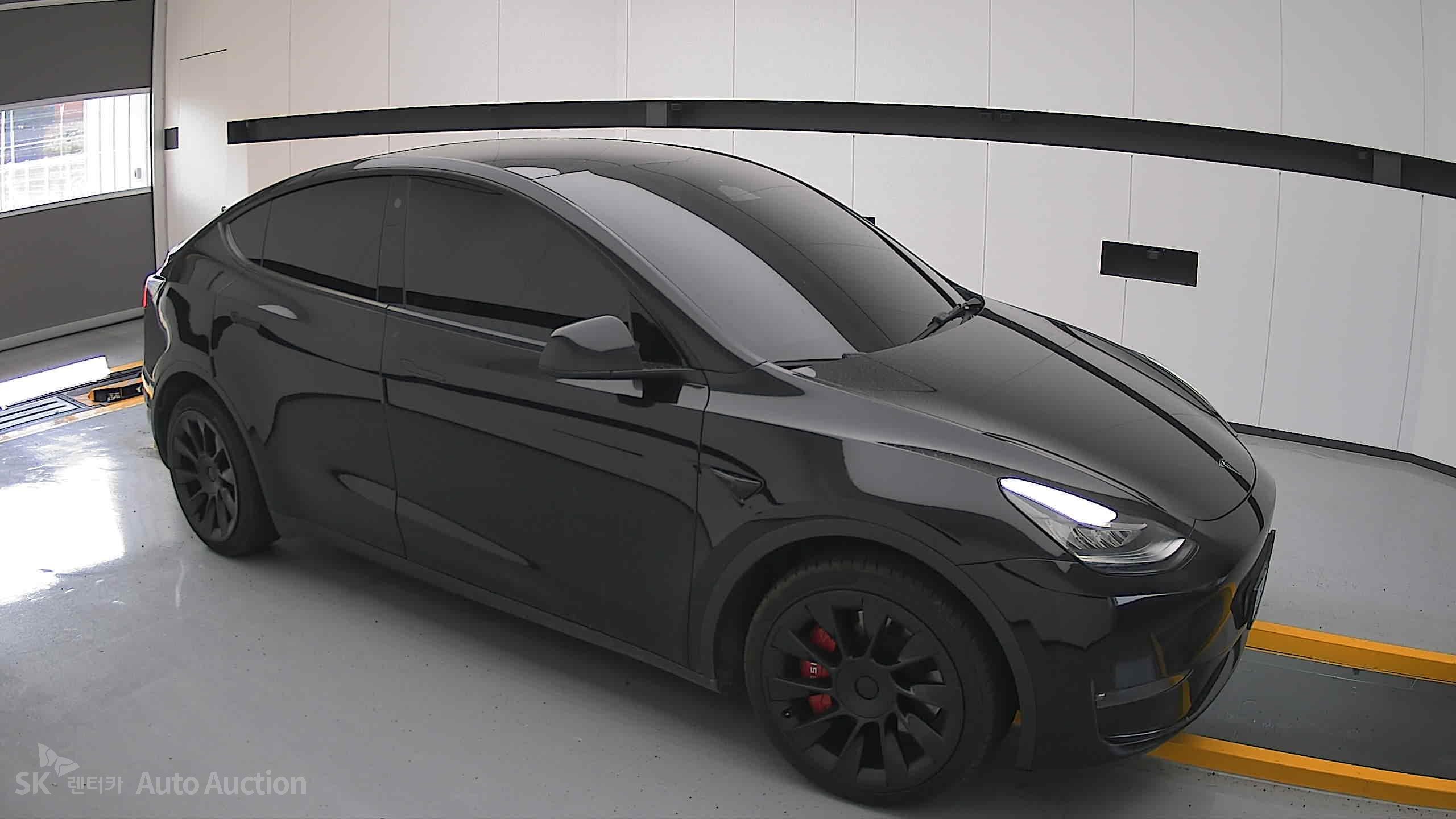 2022 - tesla model y