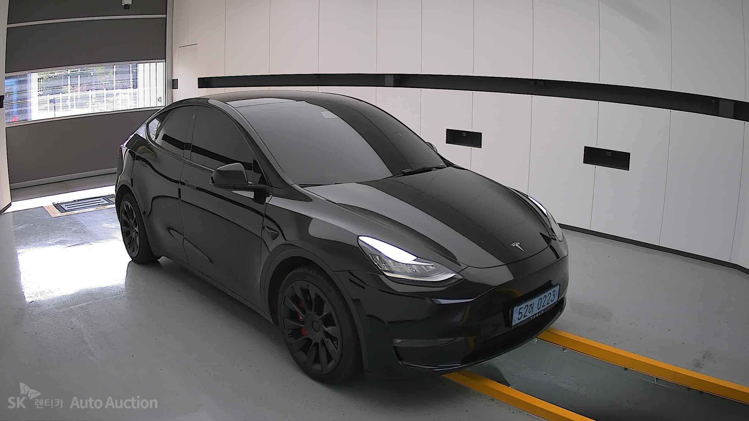 2022 - tesla model y