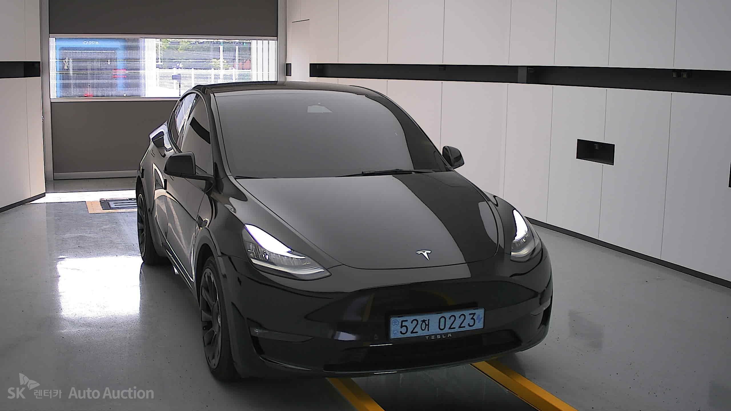 2022 - tesla model y
