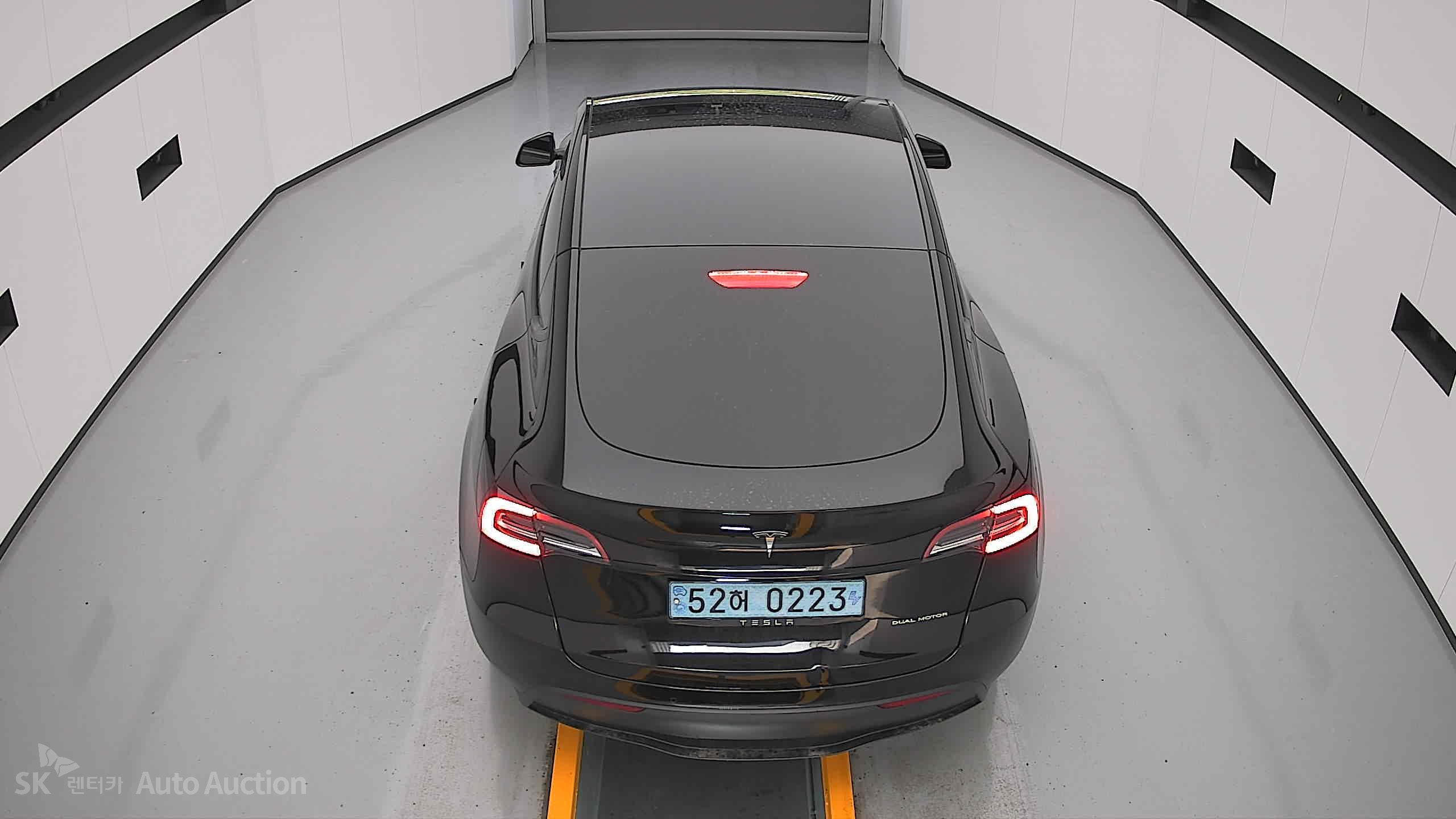 2022 - tesla model y