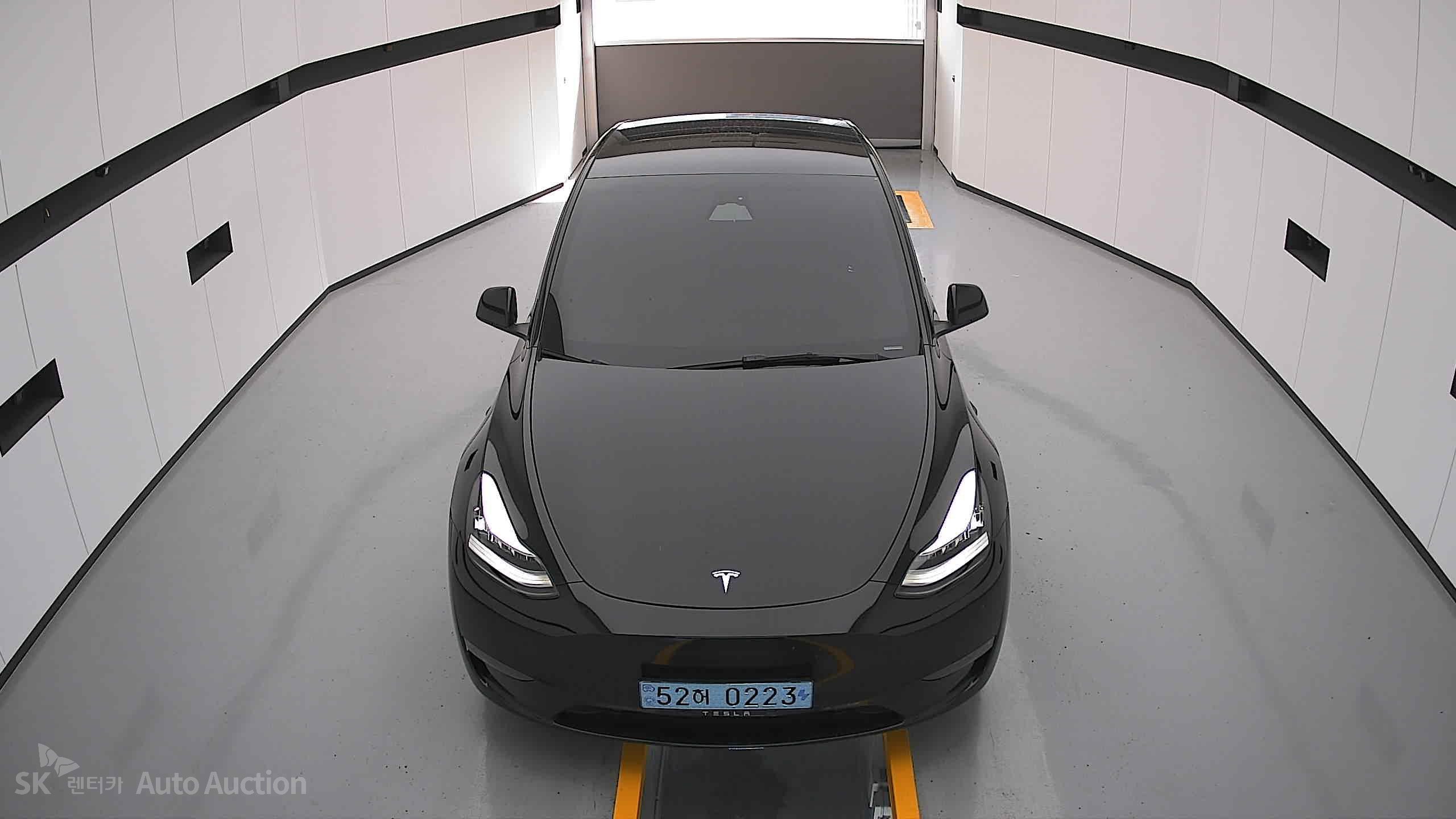 2022 - tesla model y