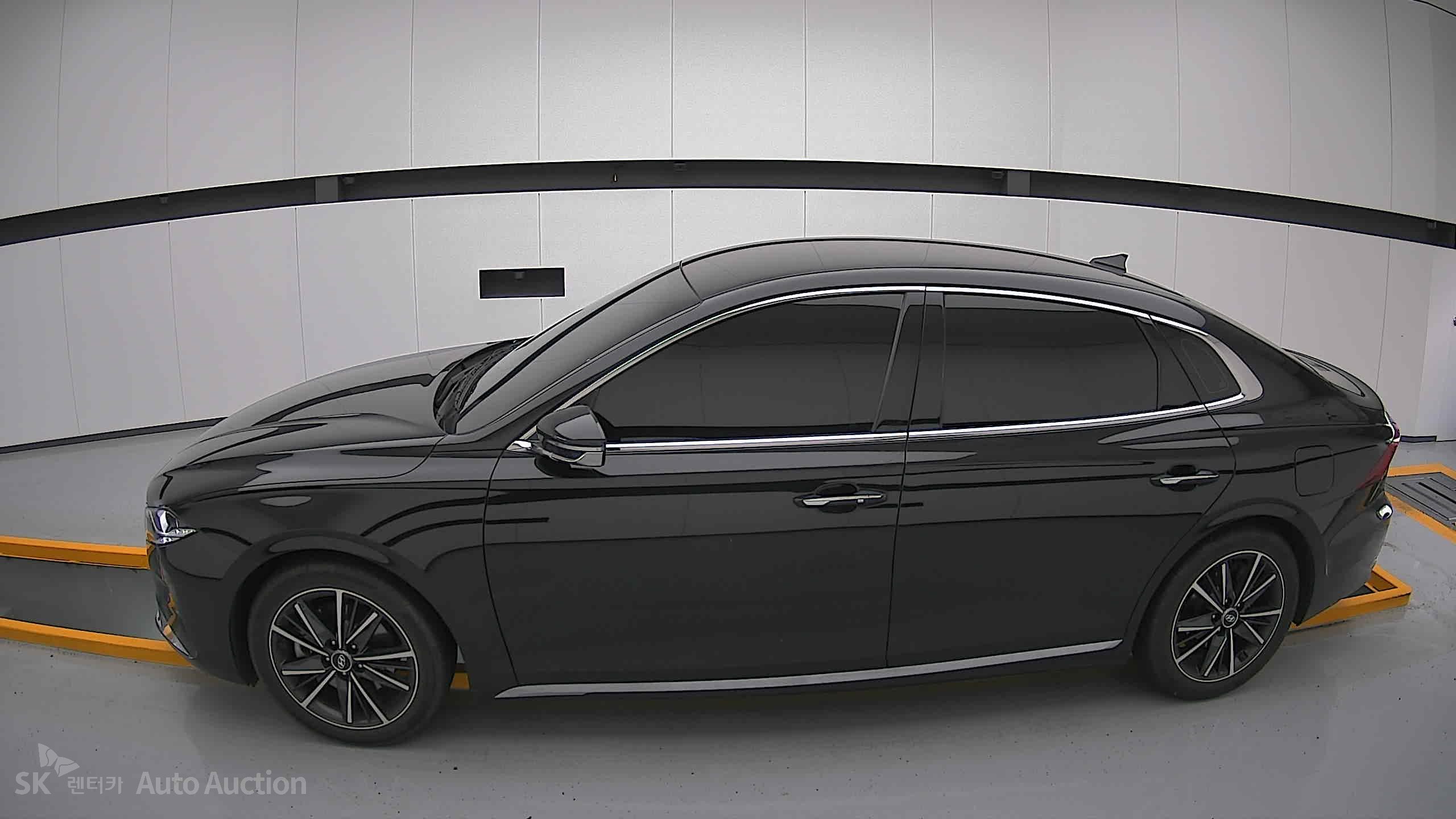2021 - hyundai grandeur