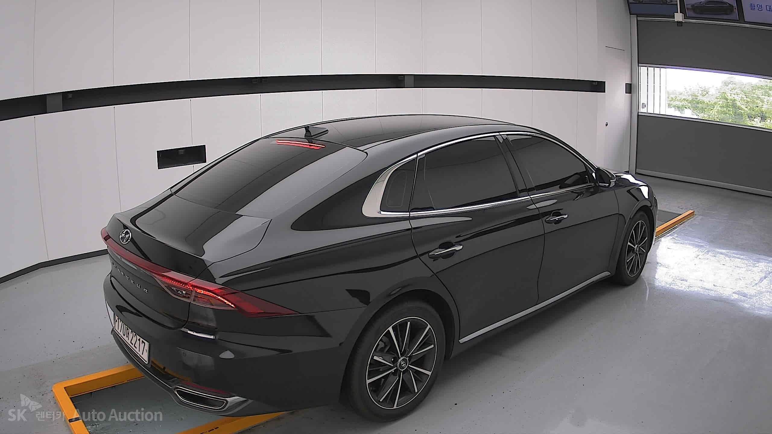 2021 - hyundai grandeur