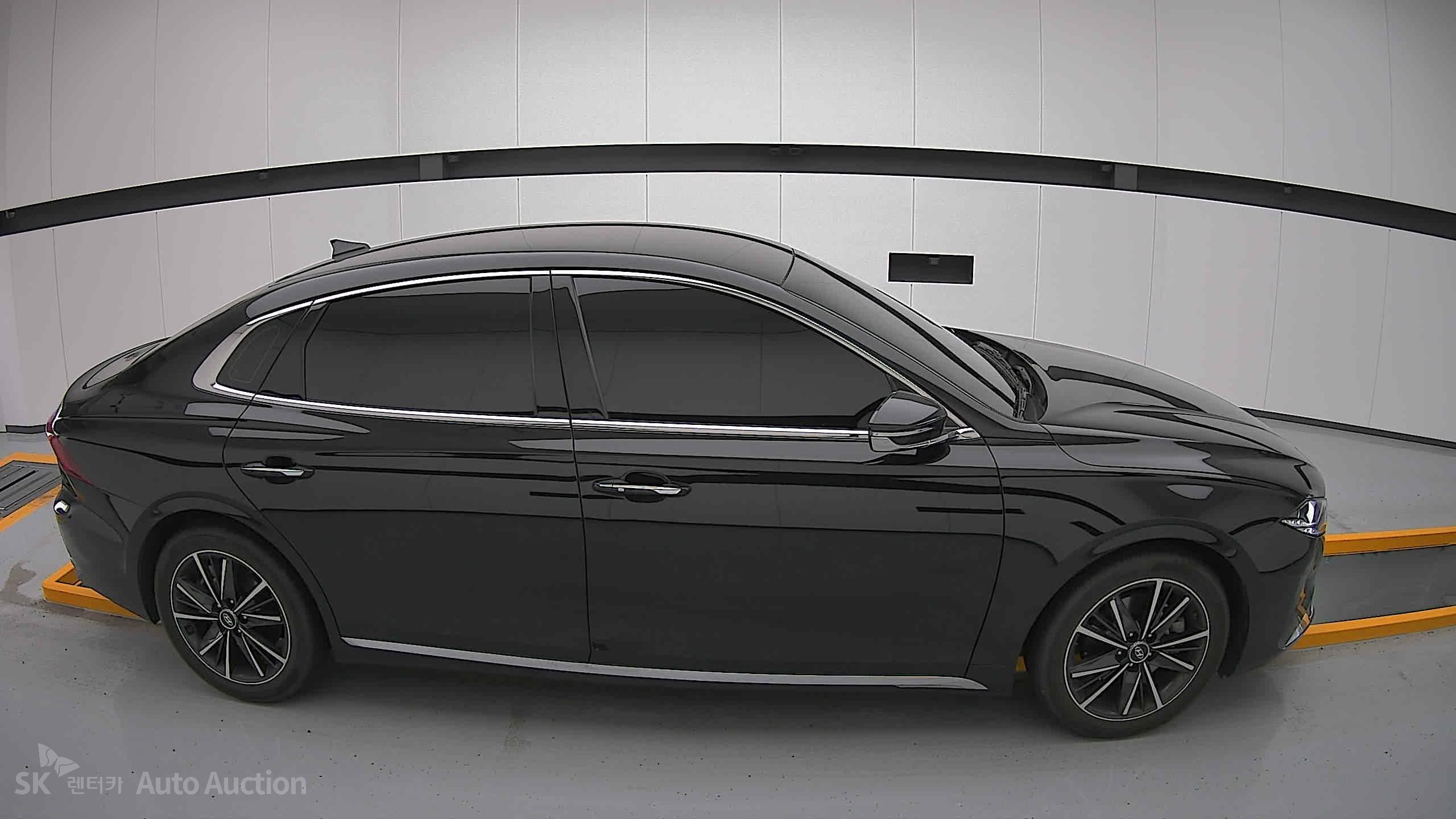 2021 - hyundai grandeur