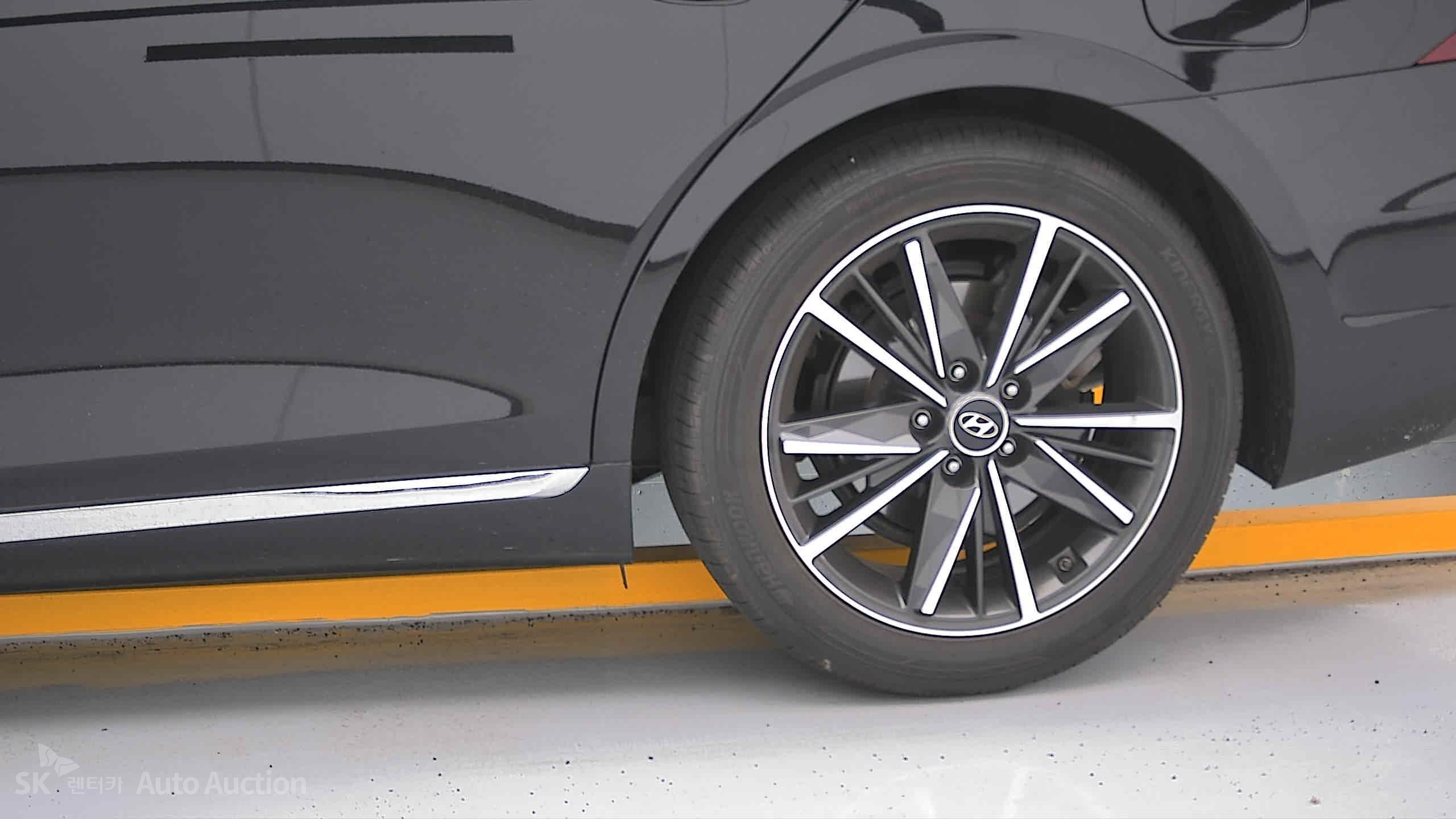 2021 - hyundai grandeur