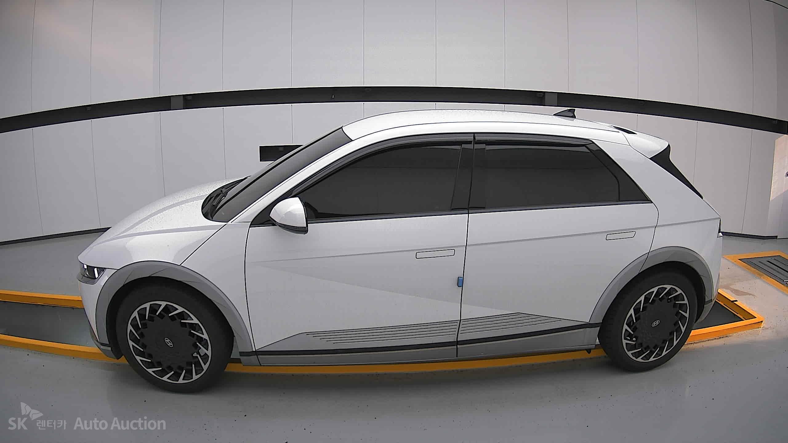 2022 - hyundai ioniq