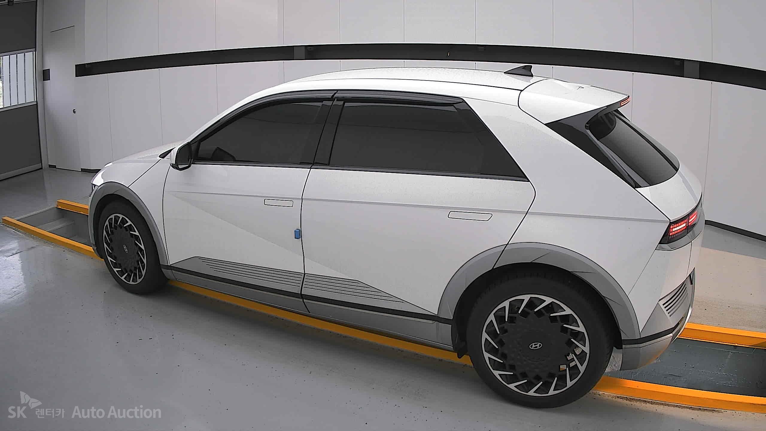 2022 - hyundai ioniq