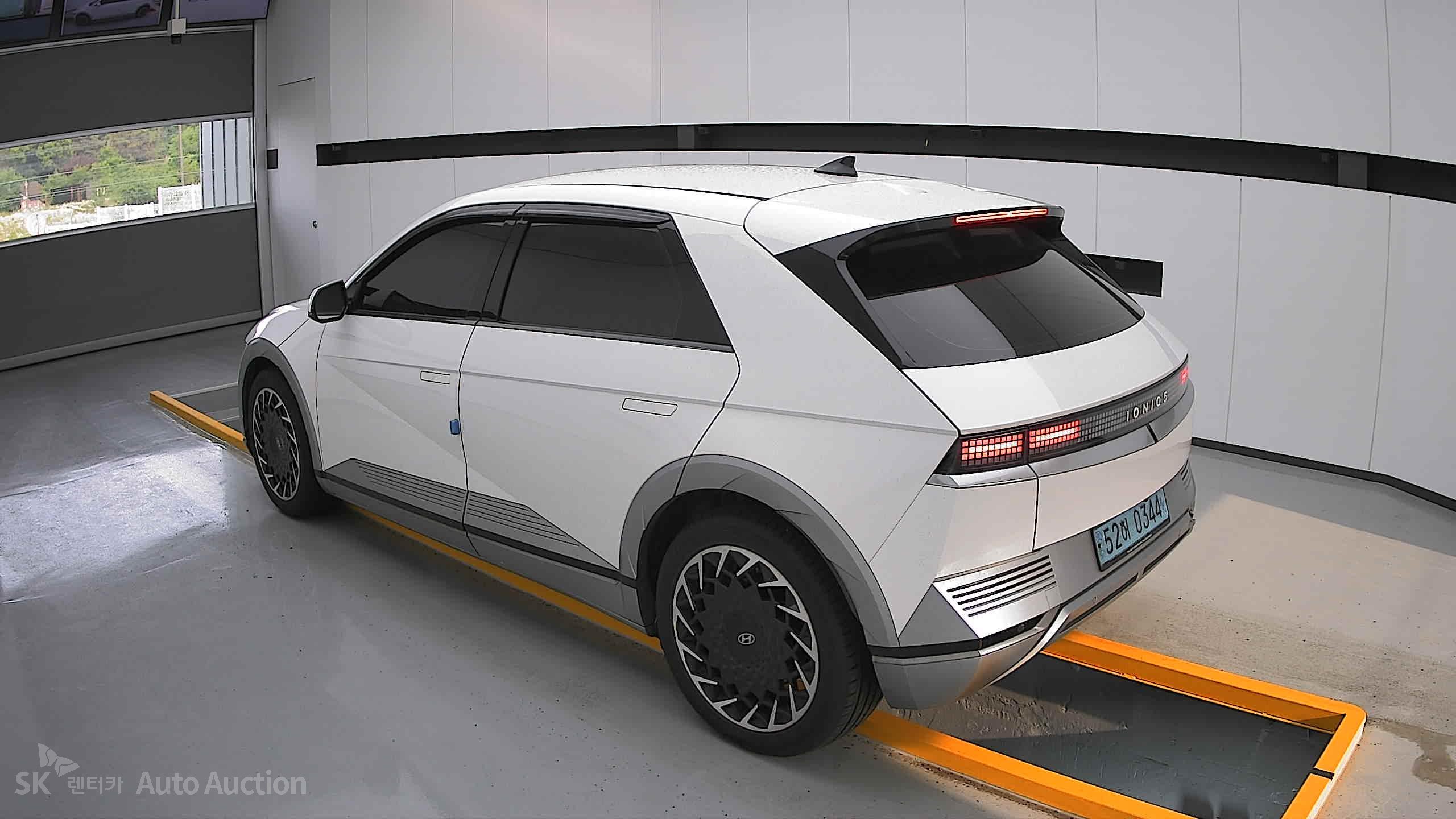 2022 - hyundai ioniq