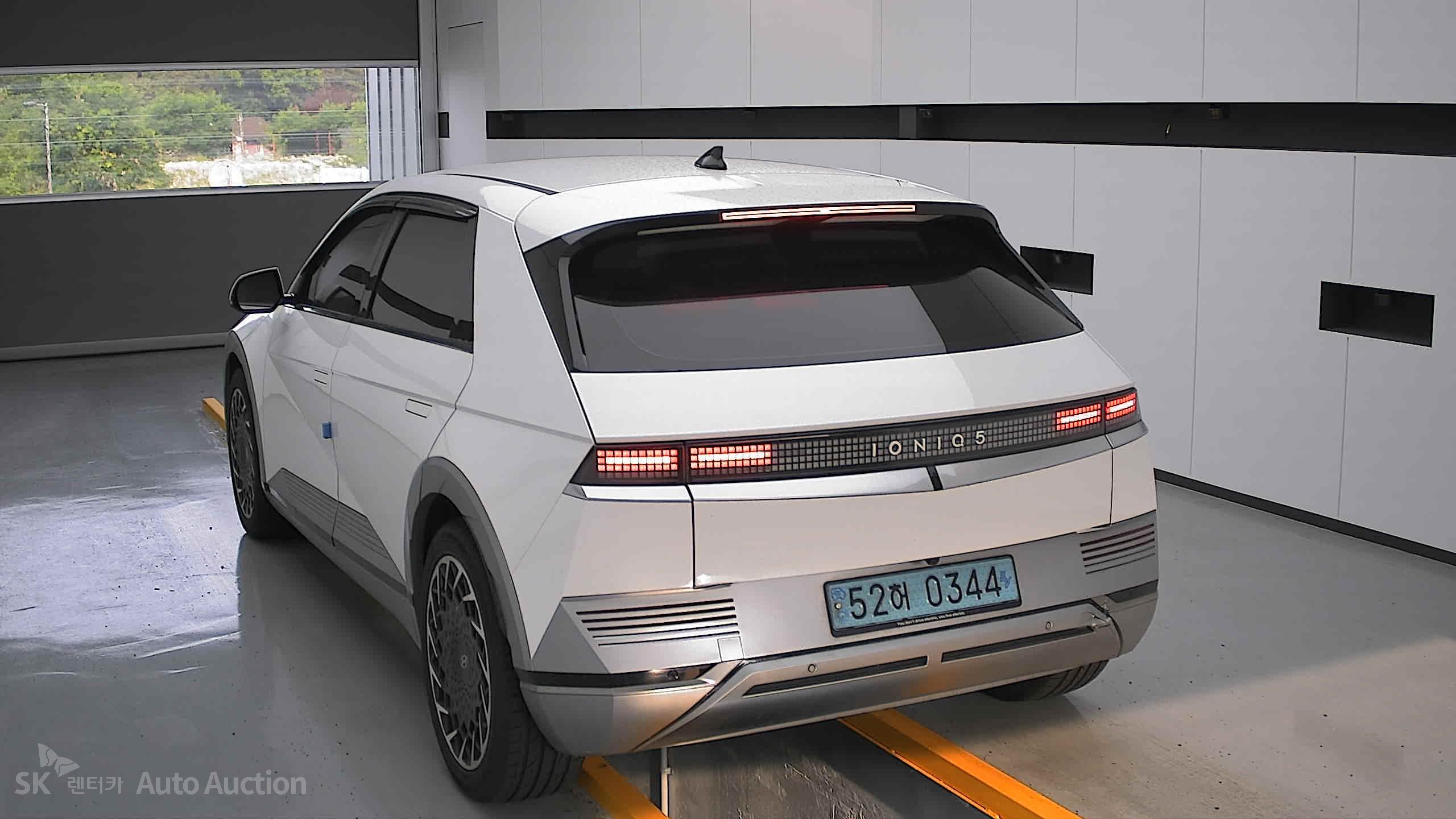 2022 - hyundai ioniq