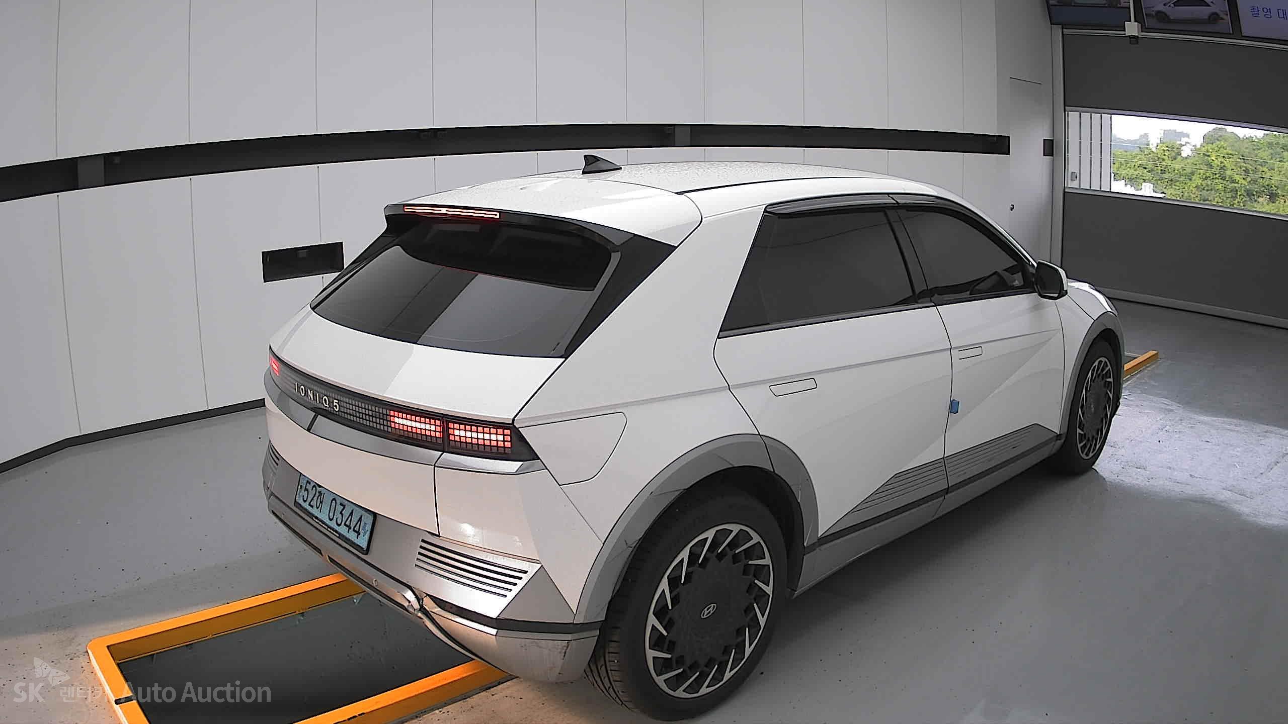 2022 - hyundai ioniq